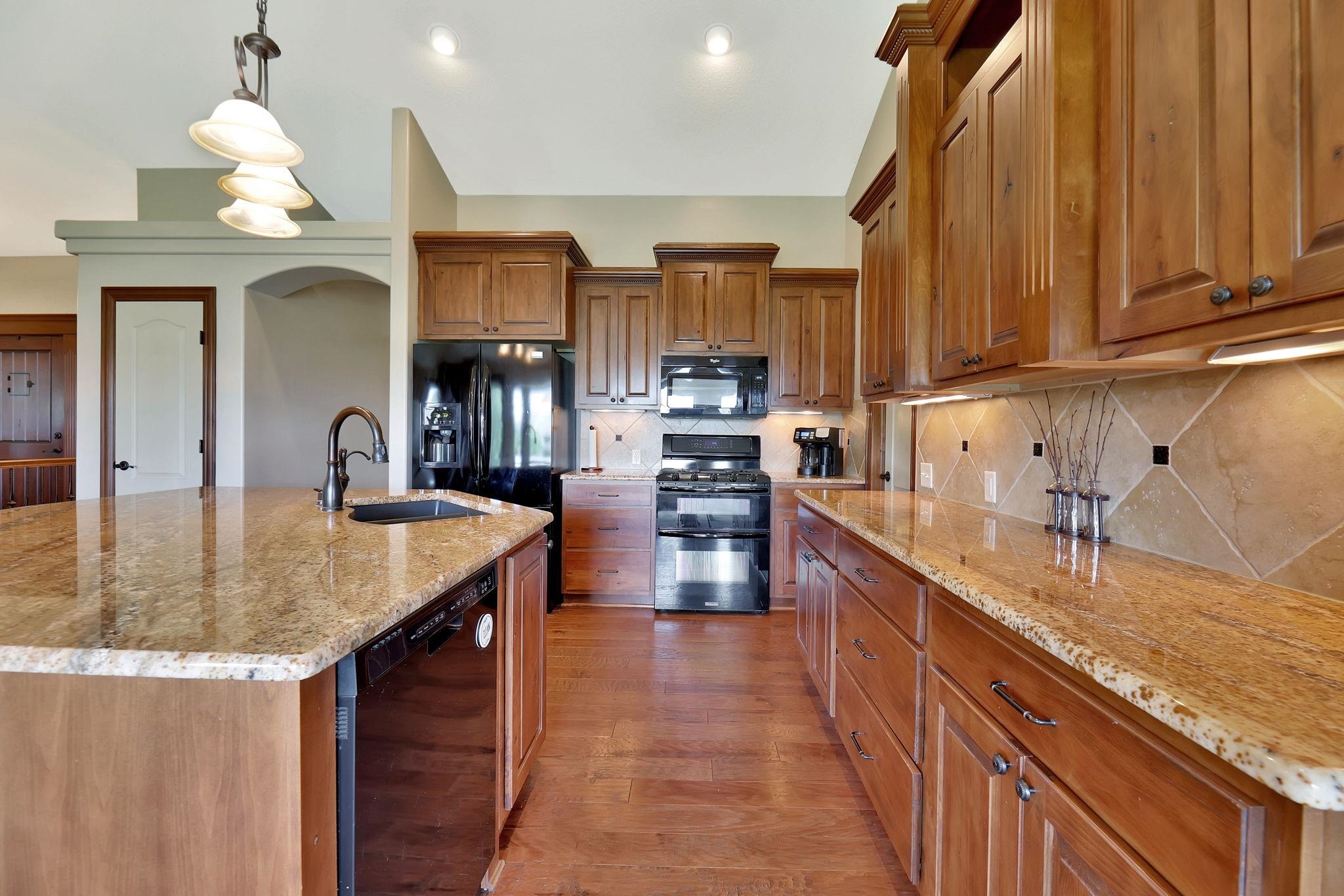 4871 N Emerald Ct, Maize, Kansas image 6