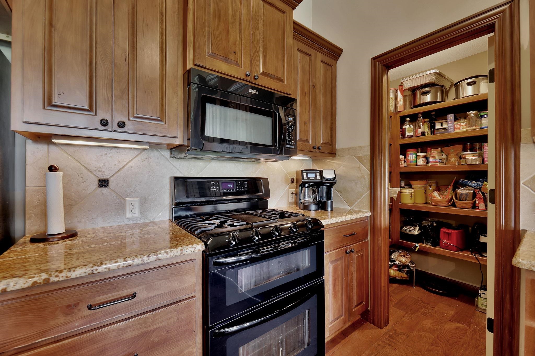 4871 N Emerald Ct, Maize, Kansas image 9