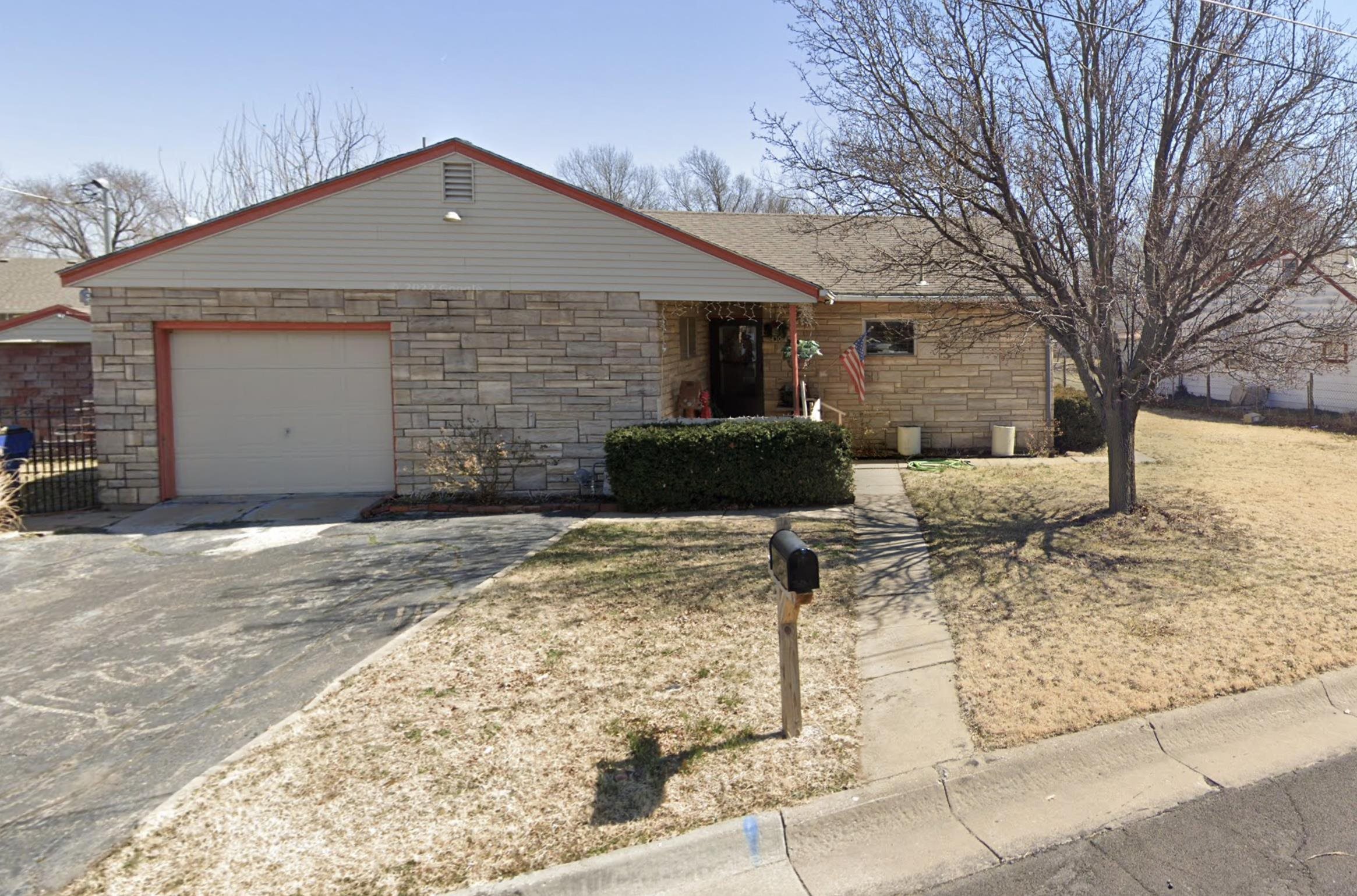 430 S 4th St, Colwich, Kansas image 1