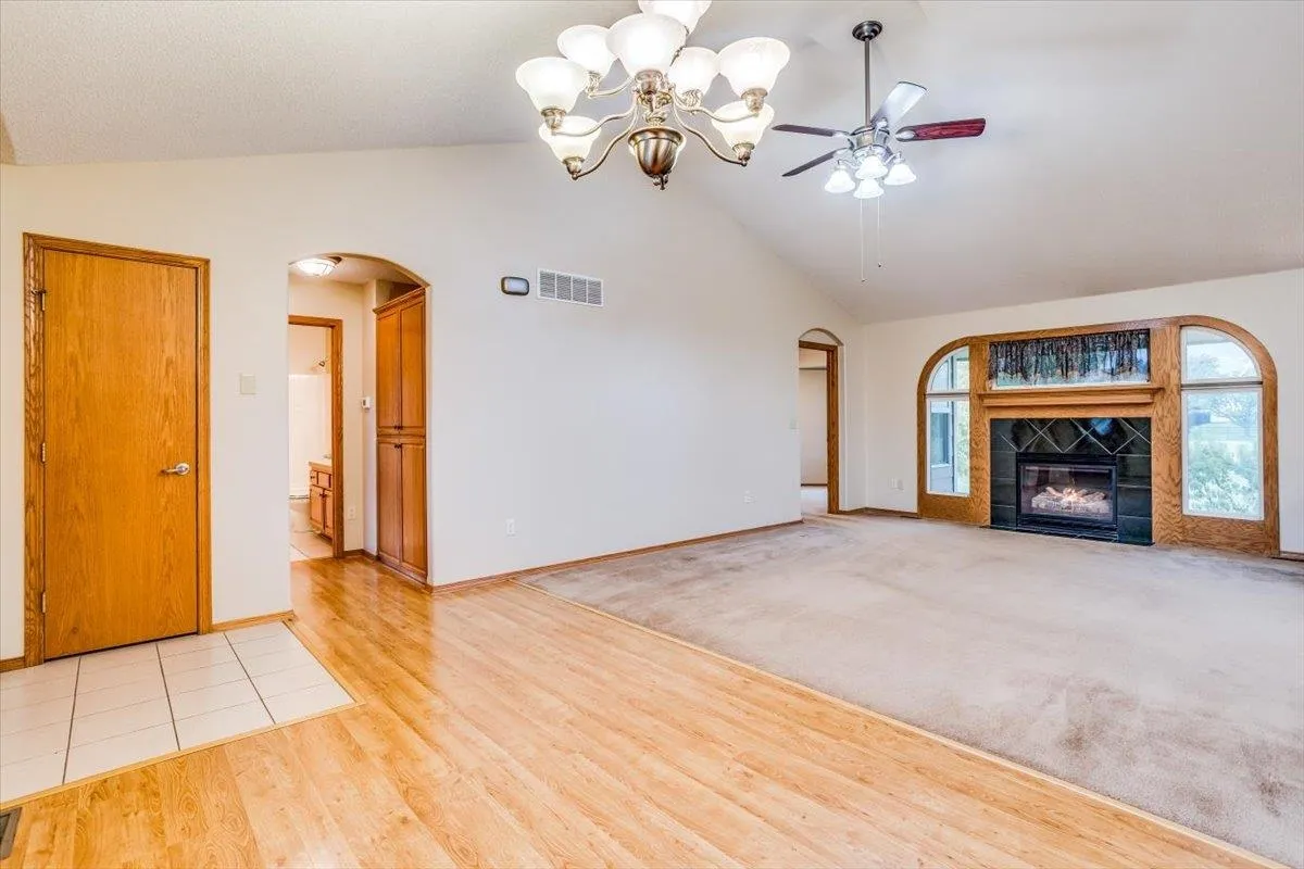 Derby, Kansas 67037, United States, 4 Bedrooms Bedrooms, ,3 BathroomsBathrooms,Residential,Pending,47416