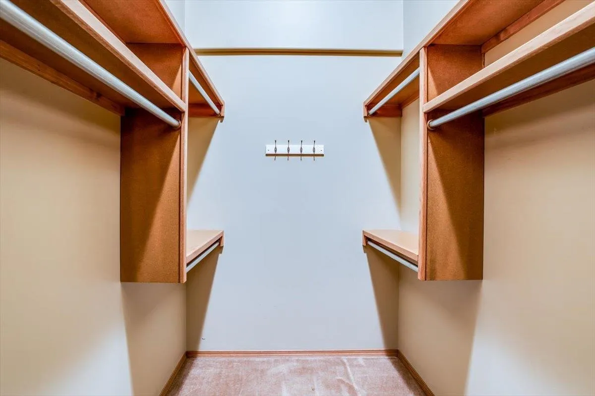 Derby, Kansas 67037, United States, 4 Bedrooms Bedrooms, ,3 BathroomsBathrooms,Residential,Pending,47416