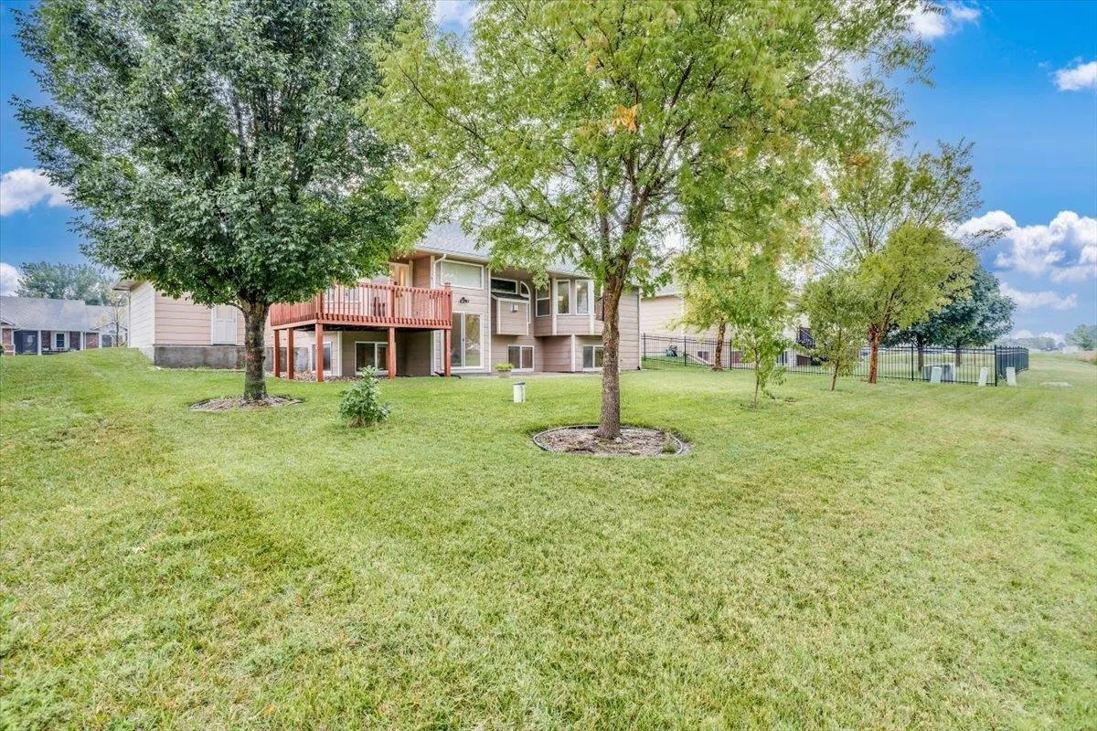 Derby, Kansas 67037, United States, 4 Bedrooms Bedrooms, ,3 BathroomsBathrooms,Residential,Pending,47416