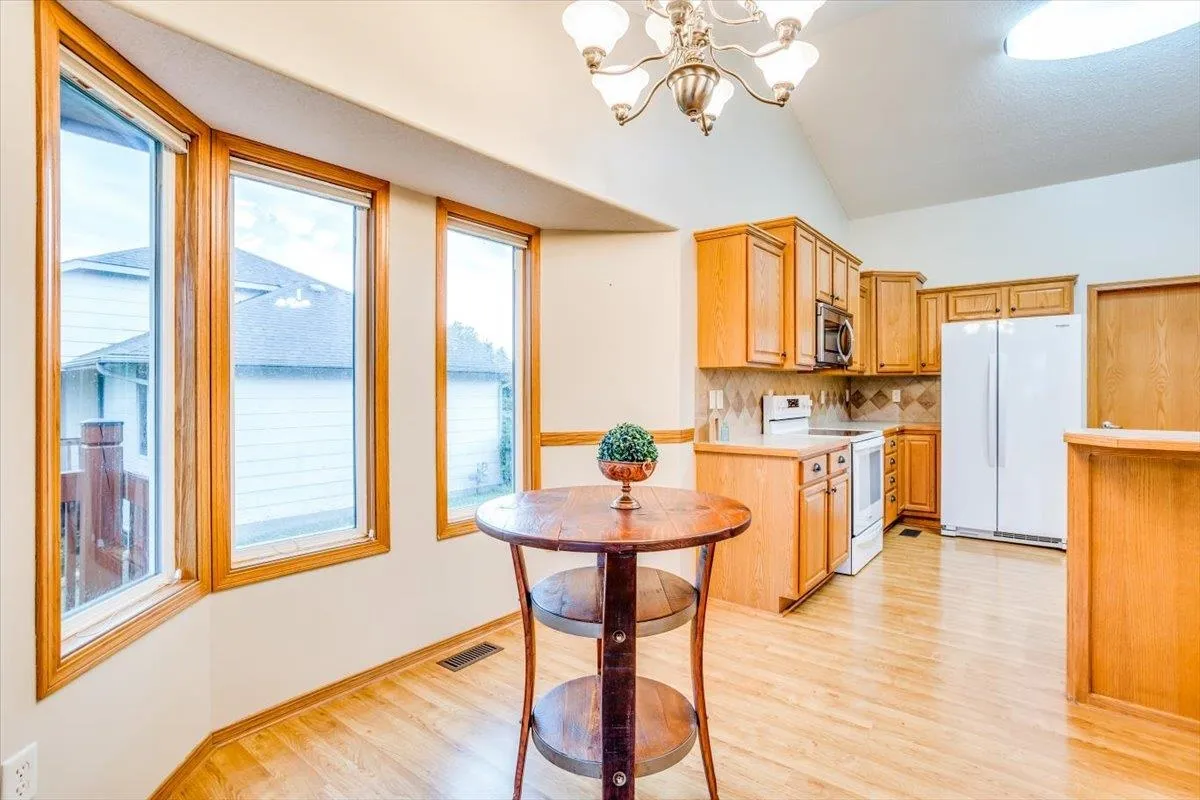 Derby, Kansas 67037, United States, 4 Bedrooms Bedrooms, ,3 BathroomsBathrooms,Residential,Pending,47416