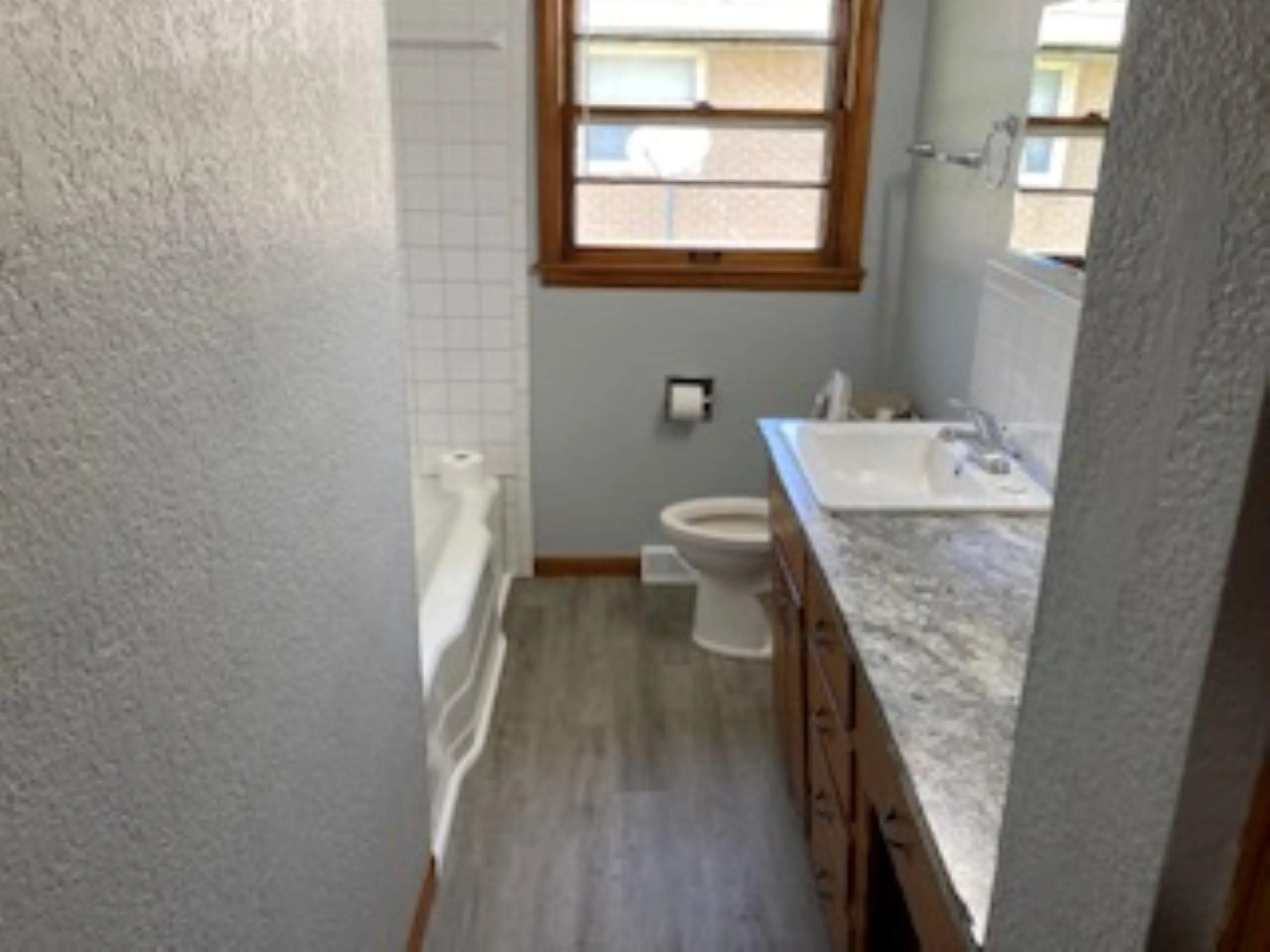 Wichita, Kansas 67204, United States, 5 Bedrooms Bedrooms, ,2 BathroomsBathrooms,Residential,Active,174668