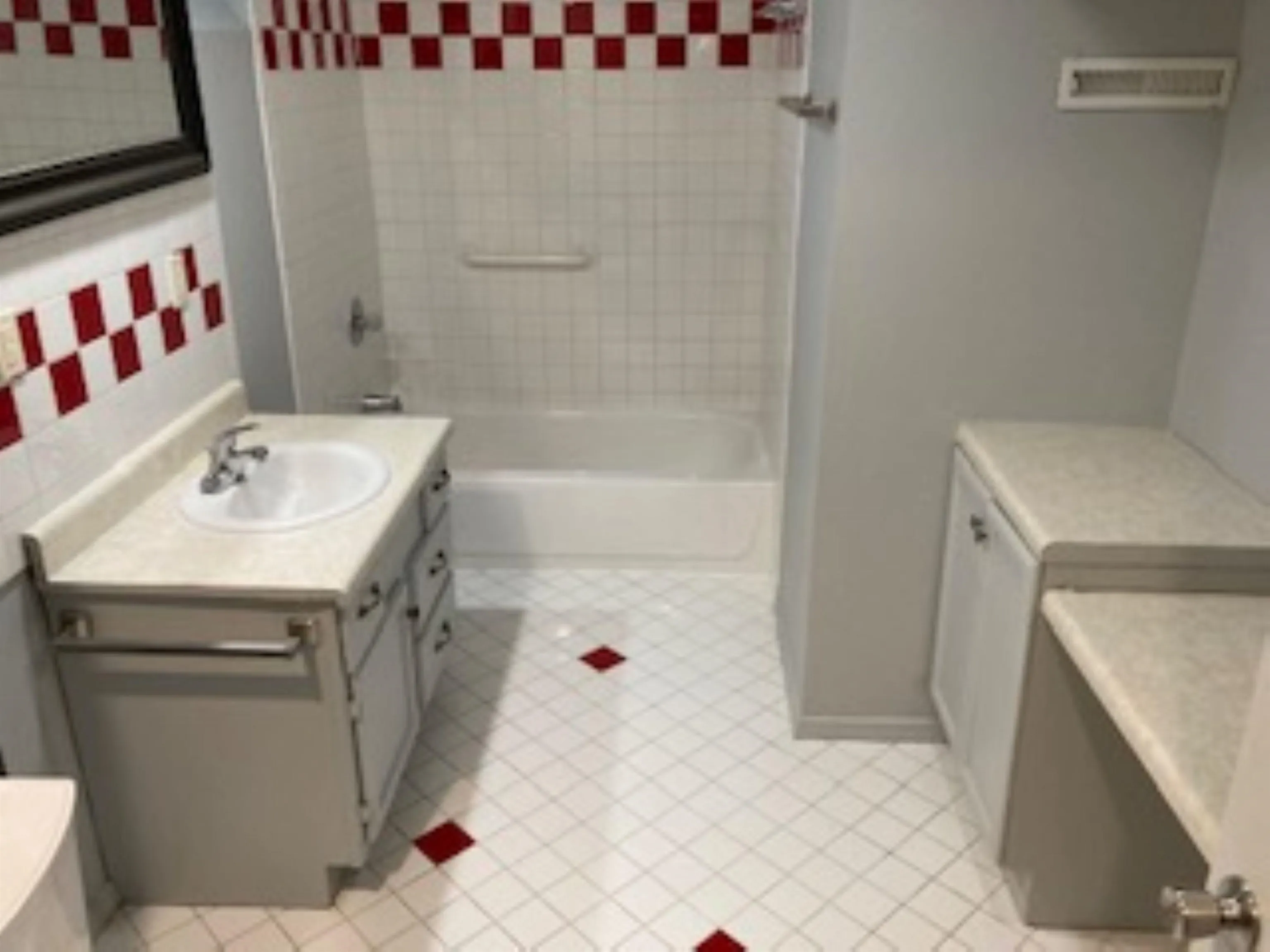 Wichita, Kansas 67204, United States, 5 Bedrooms Bedrooms, ,2 BathroomsBathrooms,Residential,Active,174668