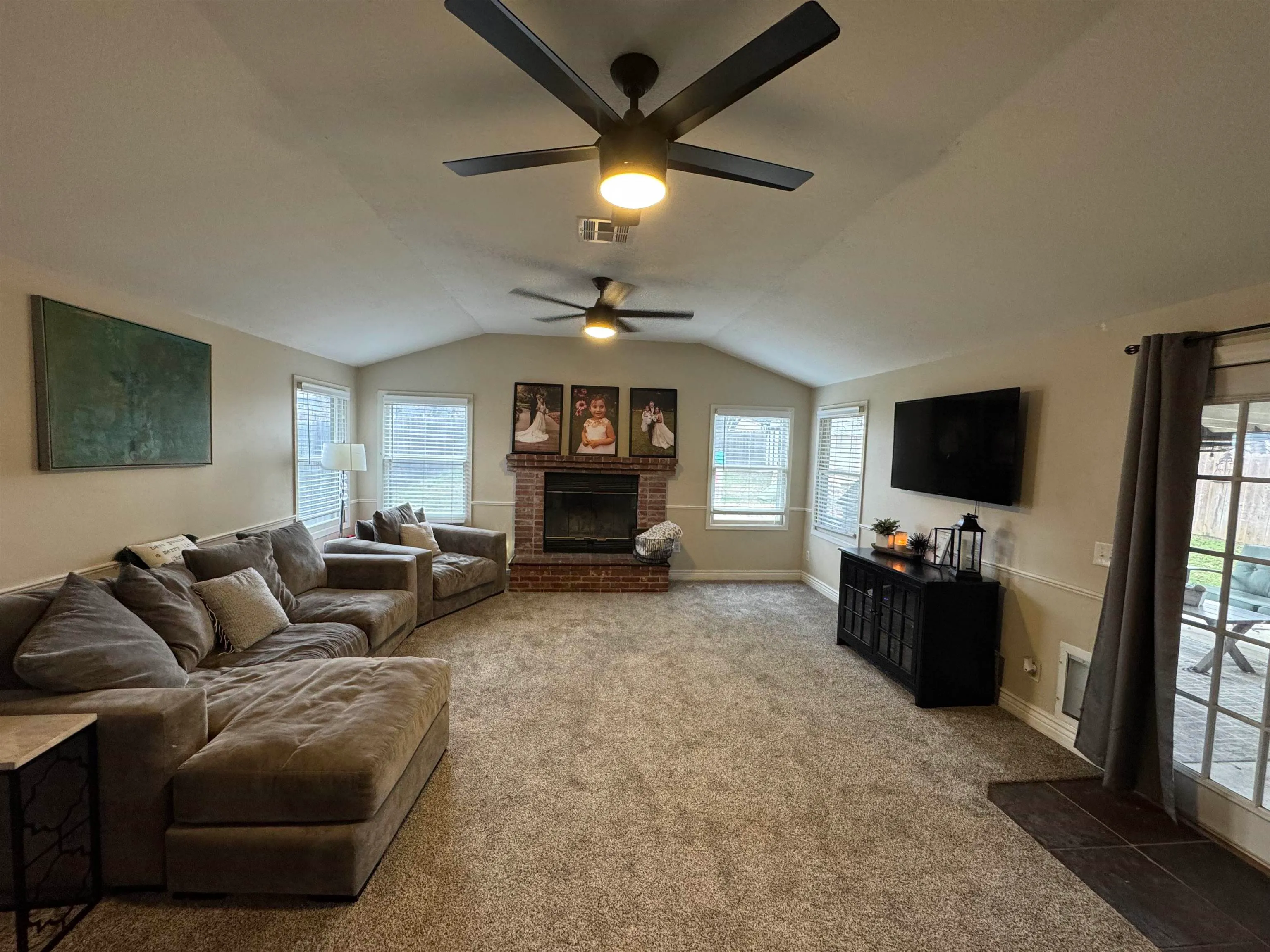 Wellington, Kansas 67152, United States, 3 Bedrooms Bedrooms, ,1 BathroomBathrooms,Residential,Active,249339