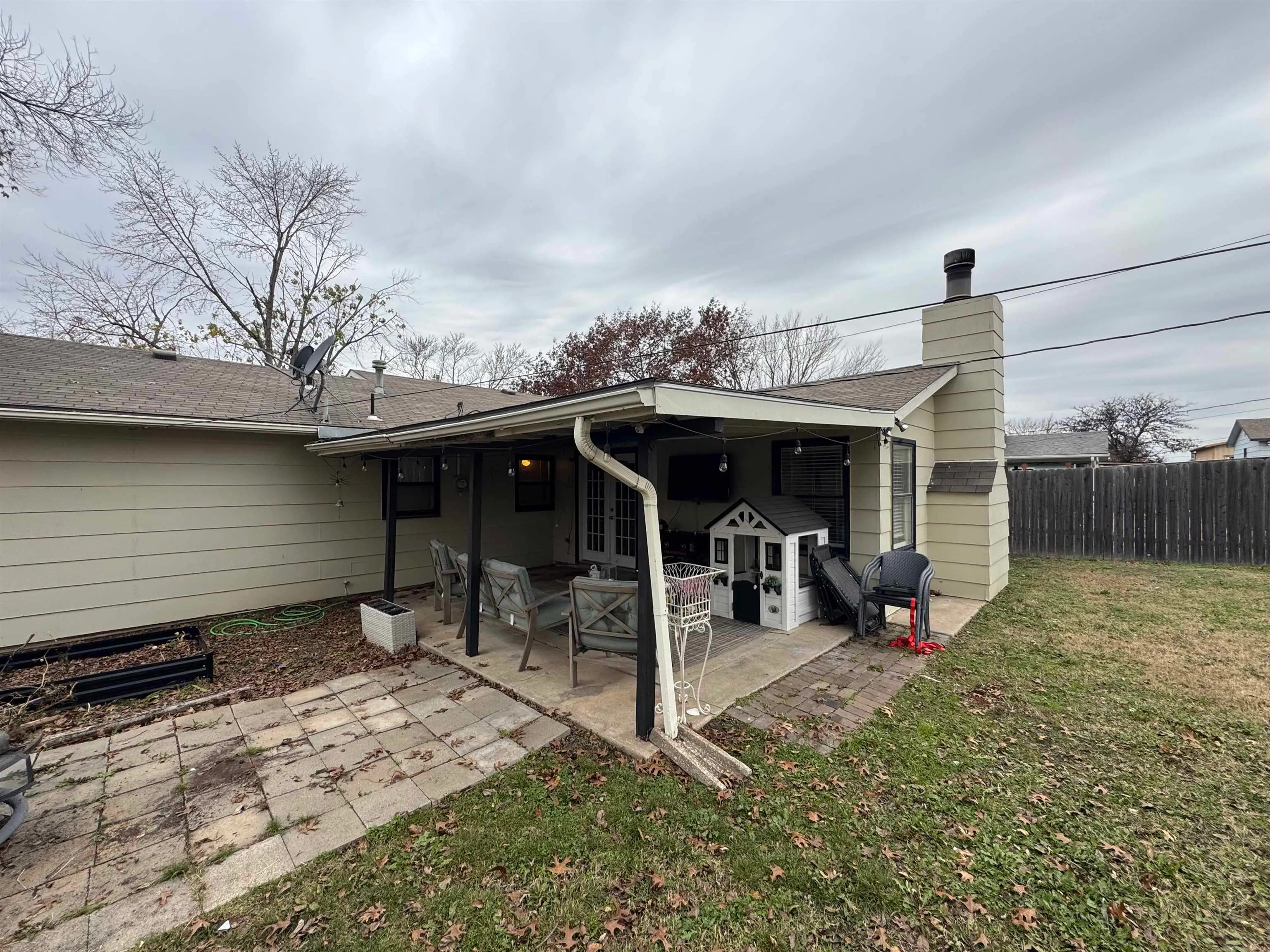 Wellington, Kansas 67152, United States, 3 Bedrooms Bedrooms, ,1 BathroomBathrooms,Residential,Active,249339