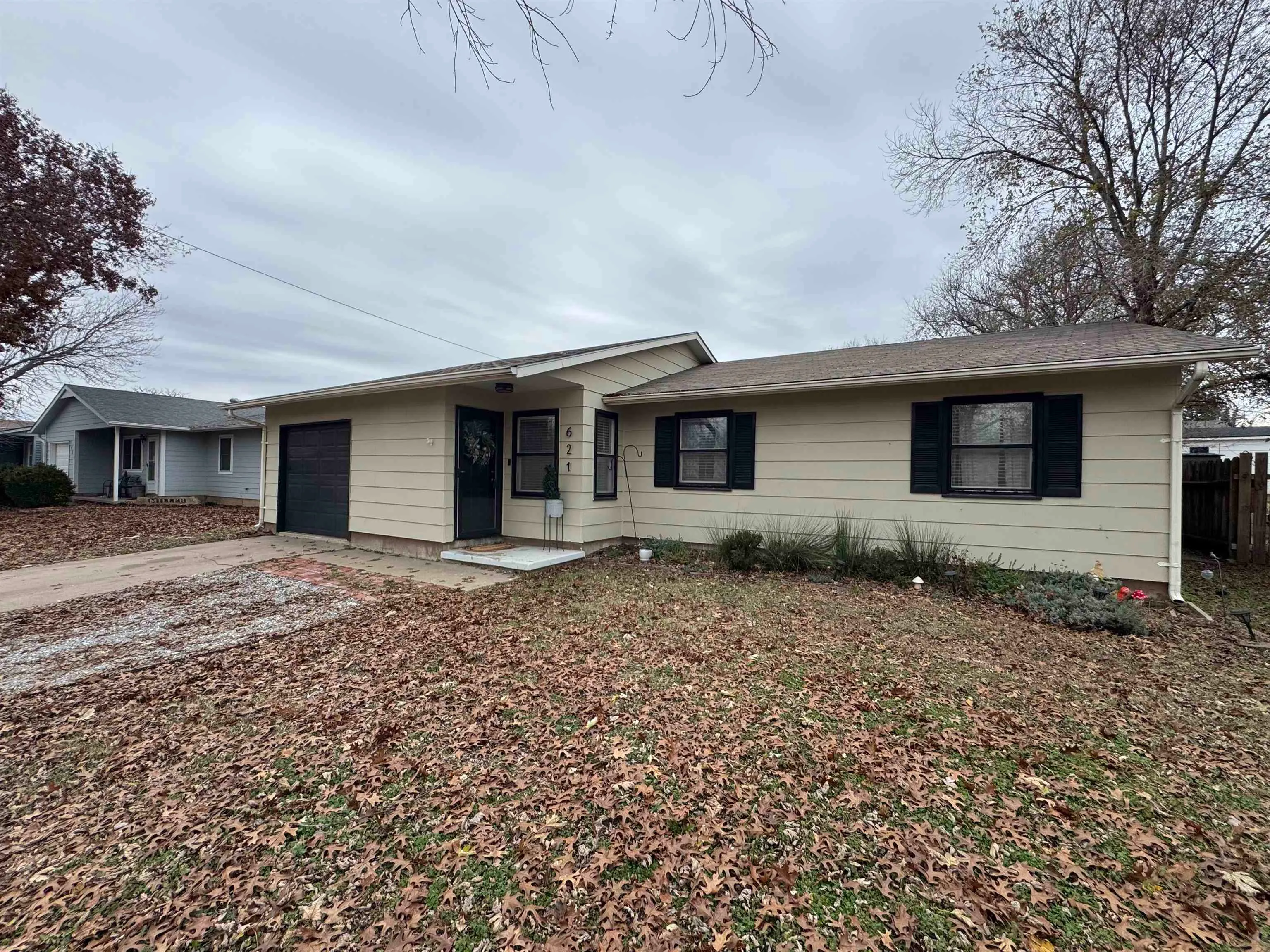 Wellington, Kansas 67152, United States, 3 Bedrooms Bedrooms, ,1 BathroomBathrooms,Residential,Active,249339