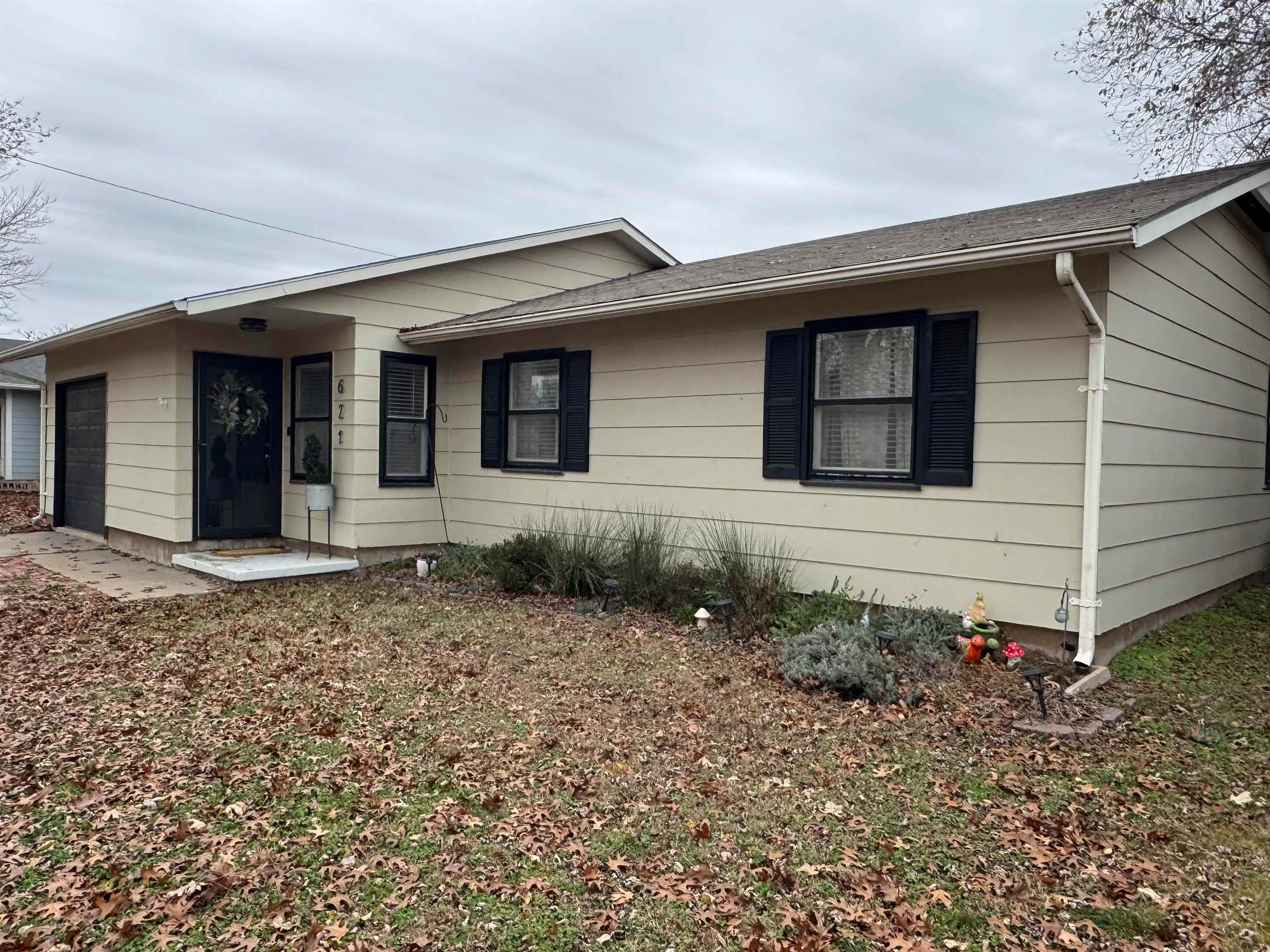 Wellington, Kansas 67152, United States, 3 Bedrooms Bedrooms, ,1 BathroomBathrooms,Residential,Active,249339