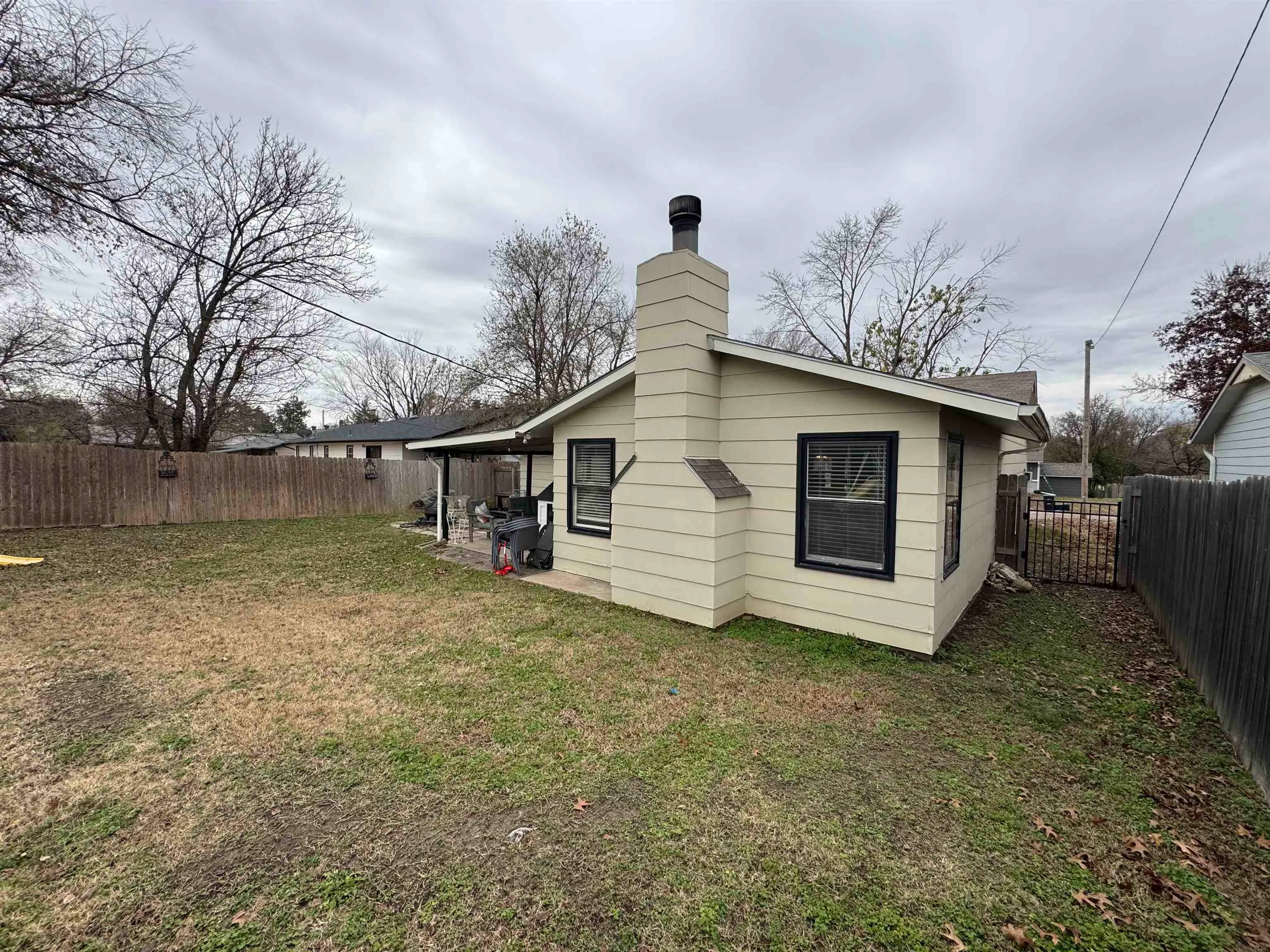 Wellington, Kansas 67152, United States, 3 Bedrooms Bedrooms, ,1 BathroomBathrooms,Residential,Active,249339