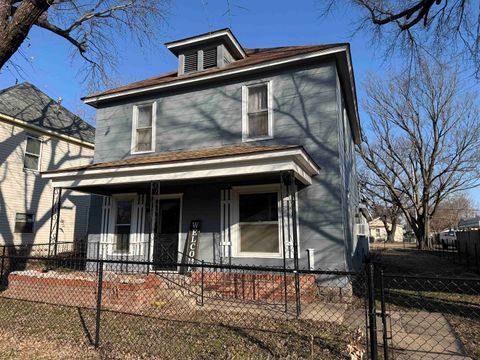 Homes For Sale - 817 N C St<br/> Sumner County, Wellington, KS 67152