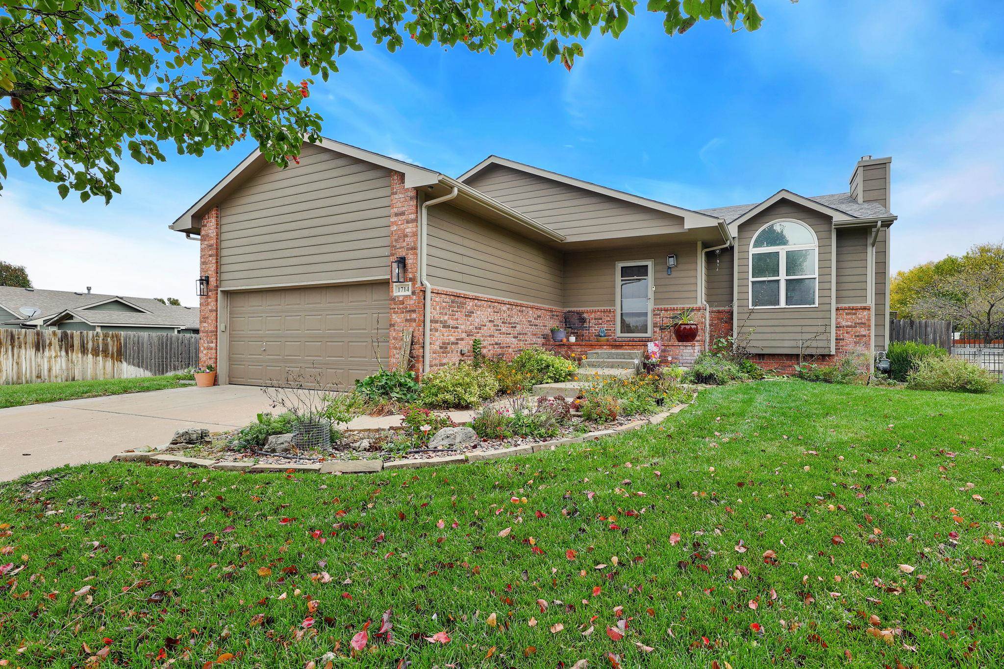 1714 N Buckeye Ct, Andover, Kansas image 2