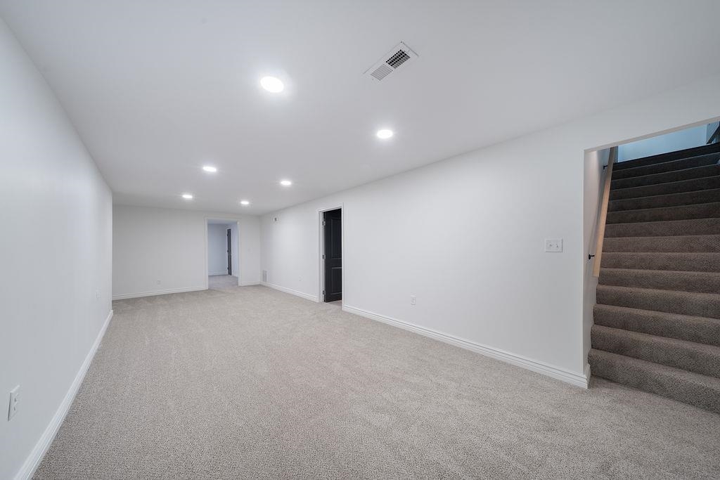 407 E Valley View, Derby, Virginia image 22
