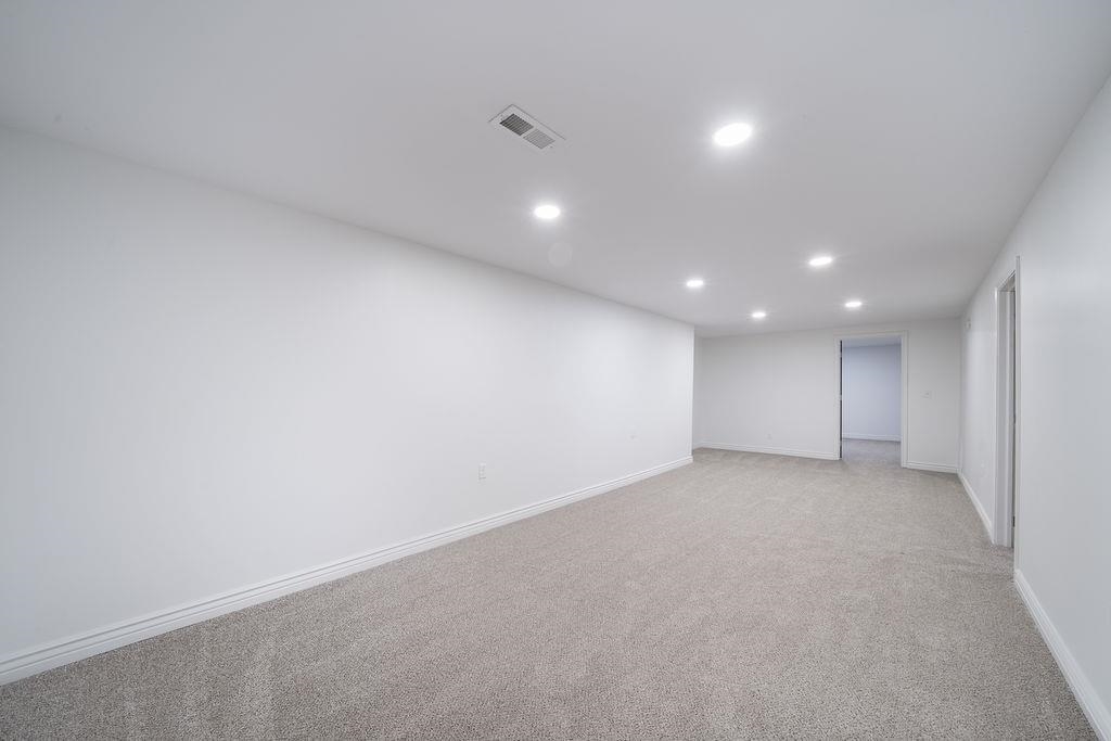 407 E Valley View, Derby, Virginia image 21