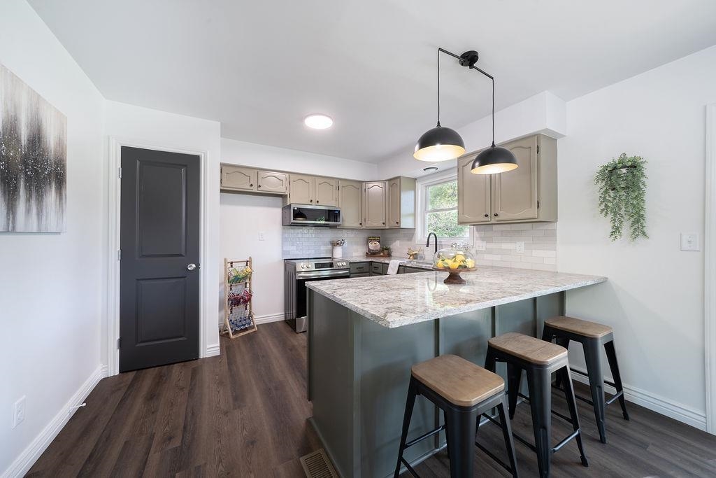 407 E Valley View, Derby, Virginia image 10