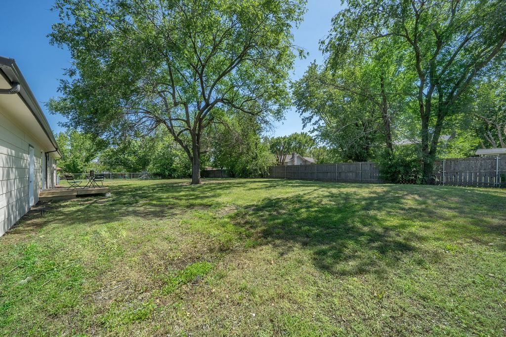 407 E Valley View, Derby, Virginia image 26