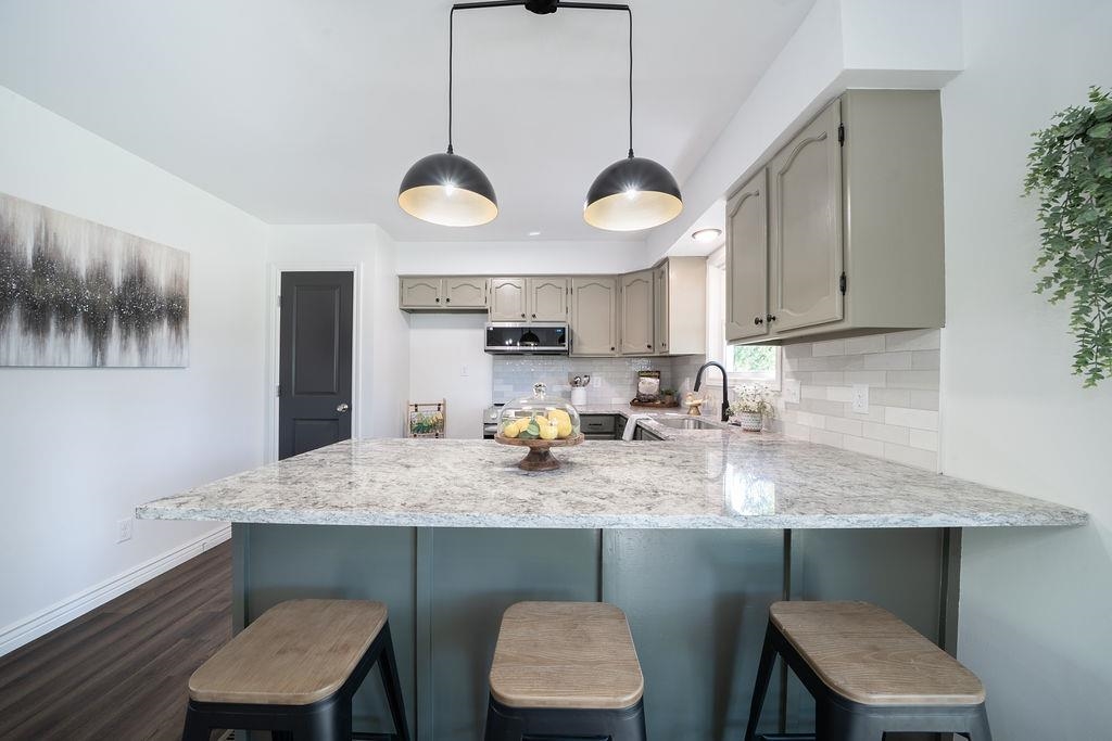 407 E Valley View, Derby, Virginia image 13