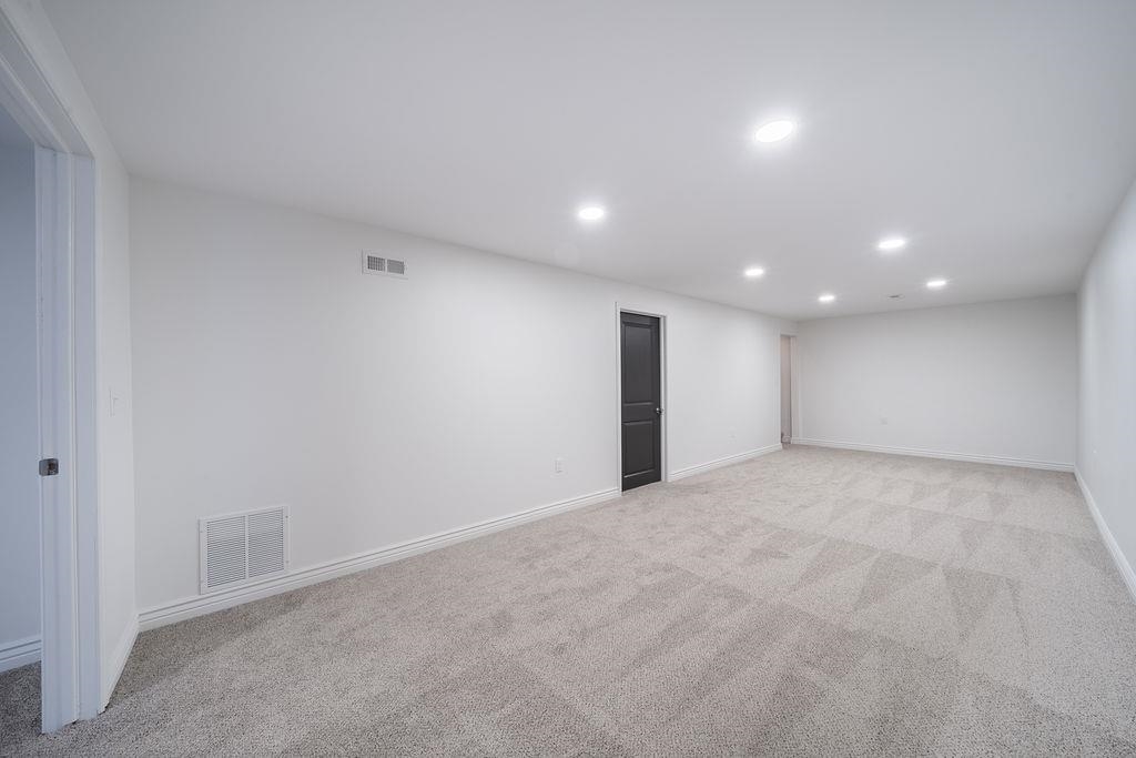 407 E Valley View, Derby, Virginia image 23
