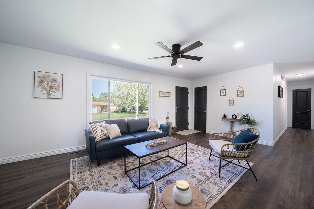 407 E Valley View, Derby, Virginia image 6