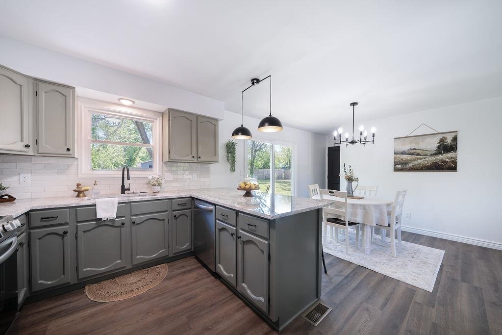 407 E Valley View, Derby, Virginia image 14