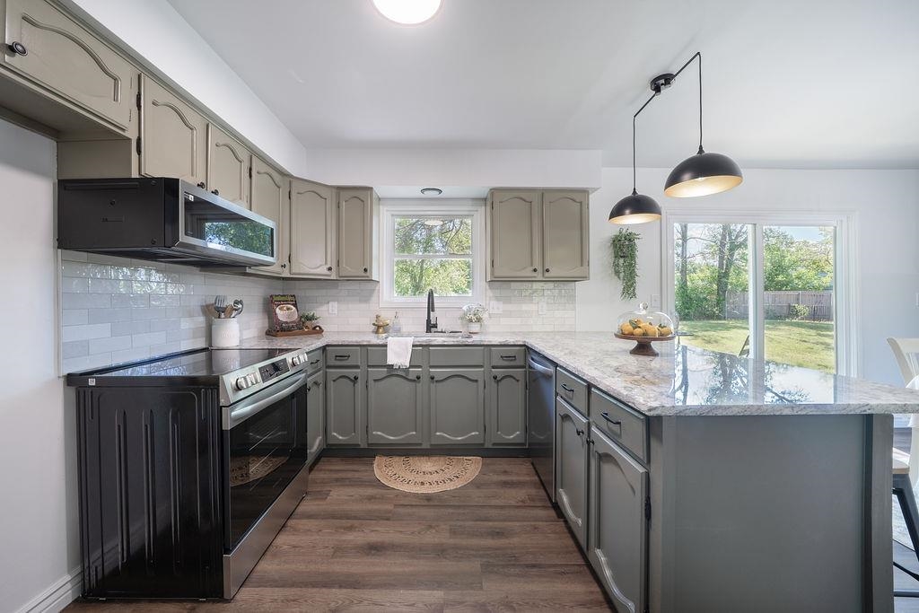 407 E Valley View, Derby, Virginia image 11