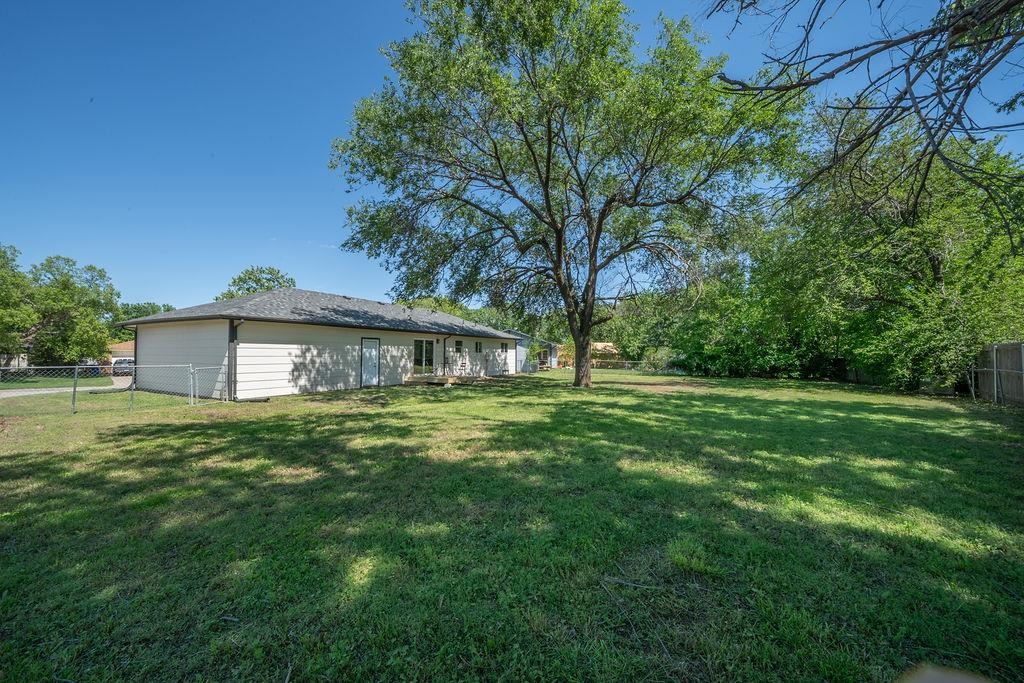 407 E Valley View, Derby, Virginia image 27