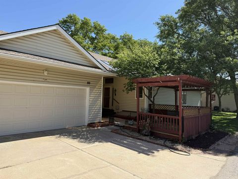 Townhouse For Sale - 9111 W 21st St N #80 St<br/> Wichita, KS 67205