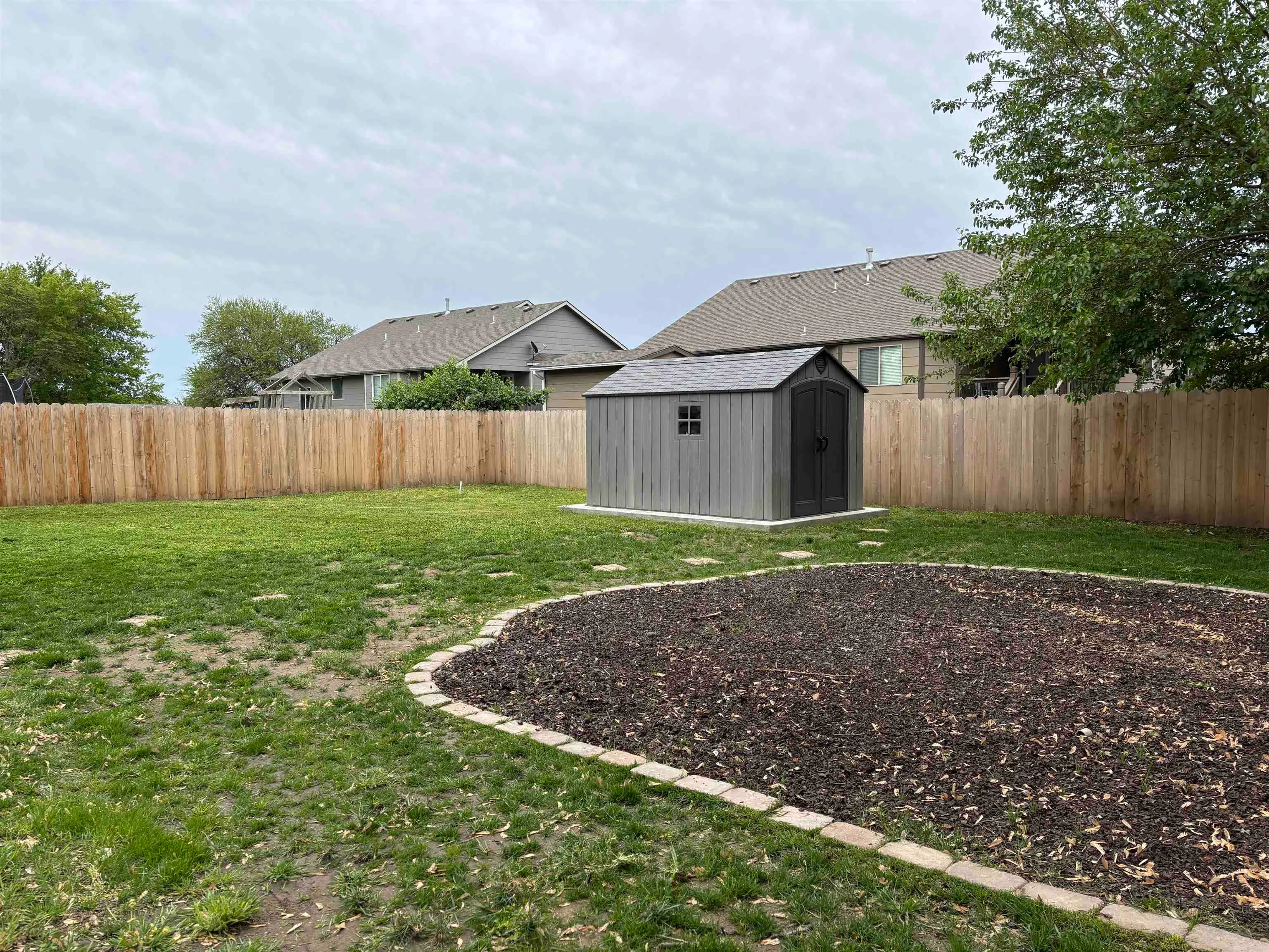 Haysville, Kansas 67060, United States, 3 Bedrooms Bedrooms, ,2 BathroomsBathrooms,Residential,Pending,143285