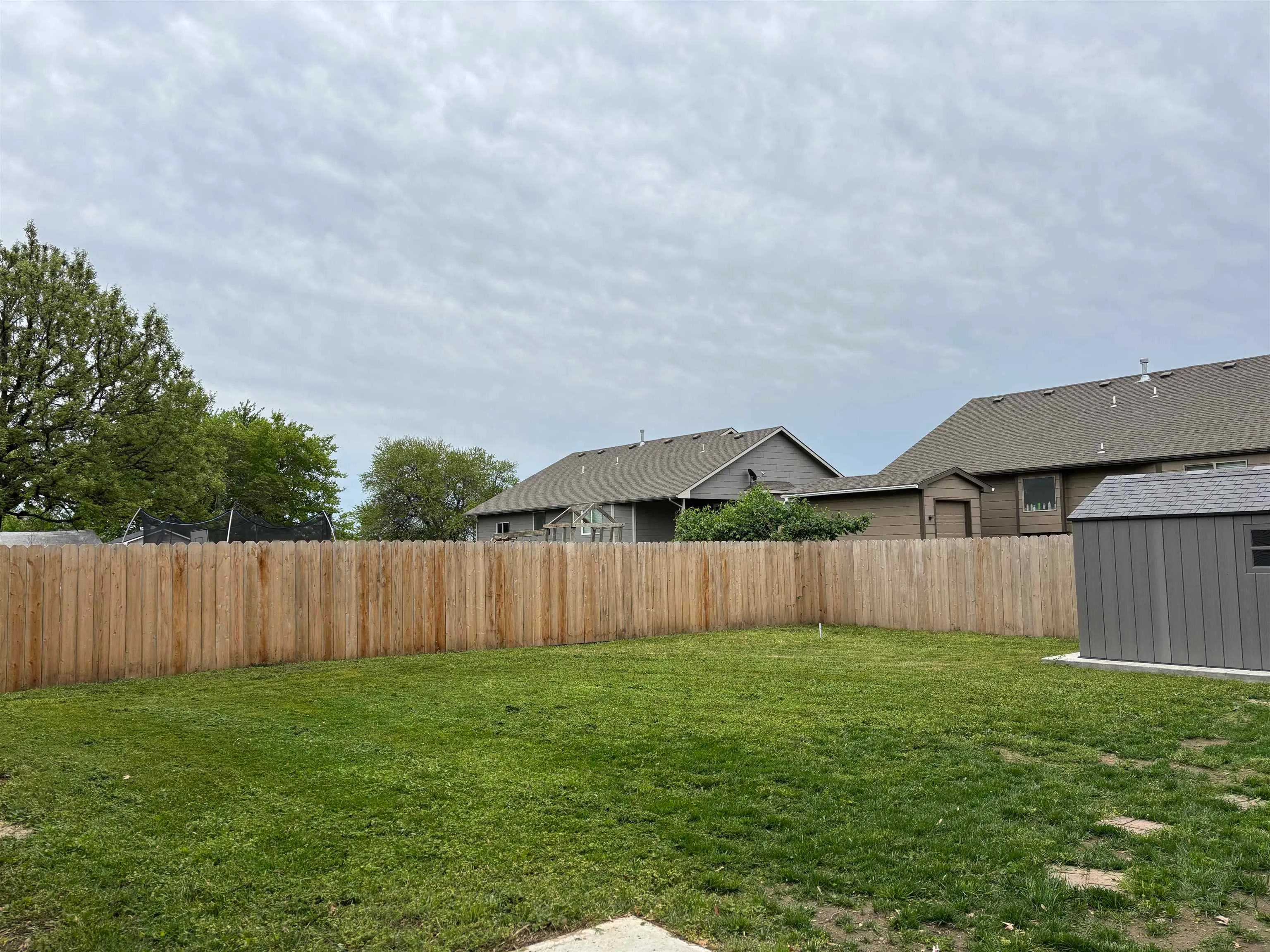 Haysville, Kansas 67060, United States, 3 Bedrooms Bedrooms, ,2 BathroomsBathrooms,Residential,Pending,143285