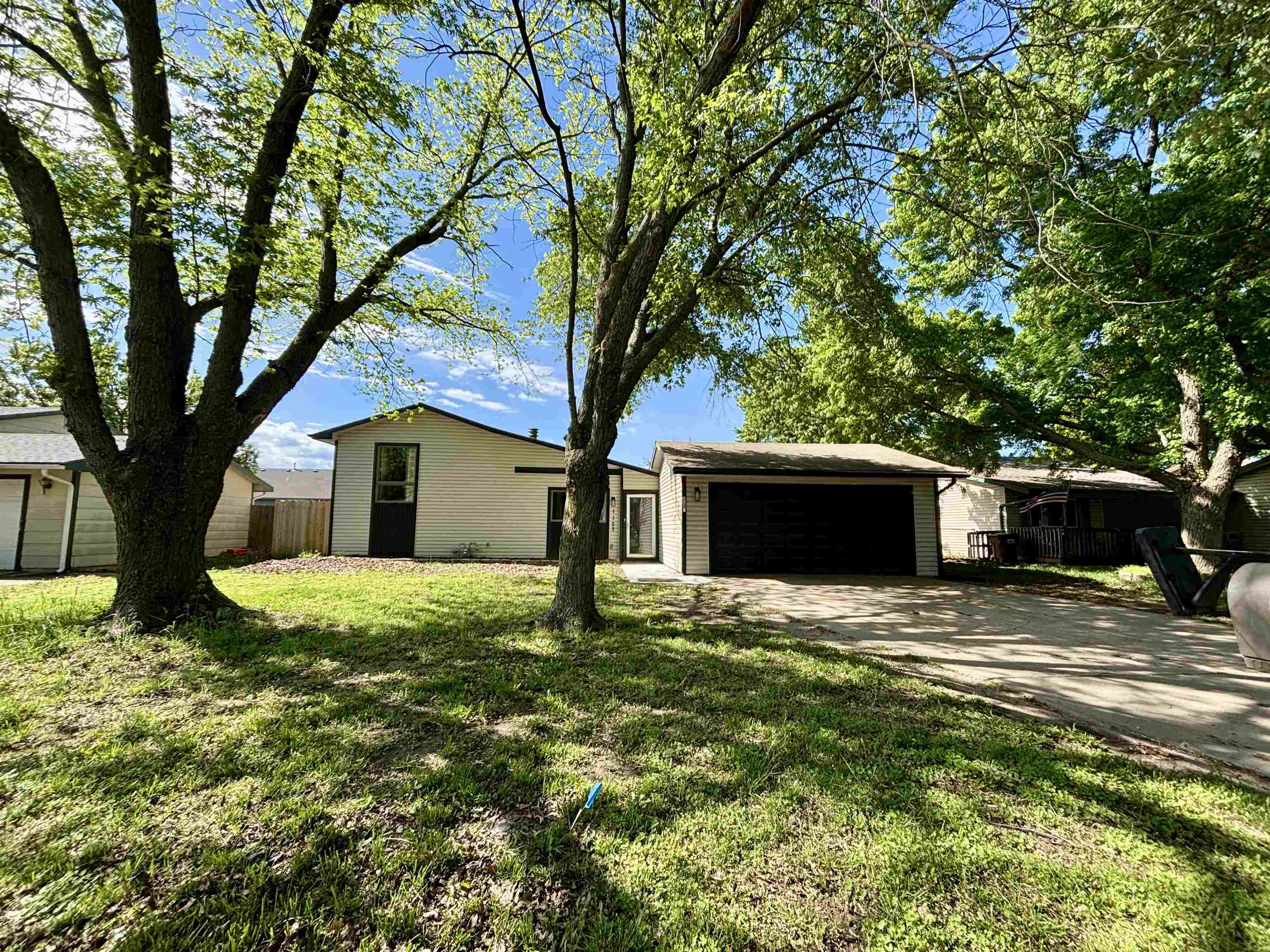 1123 W 4th St, Haysville, Kansas image 1