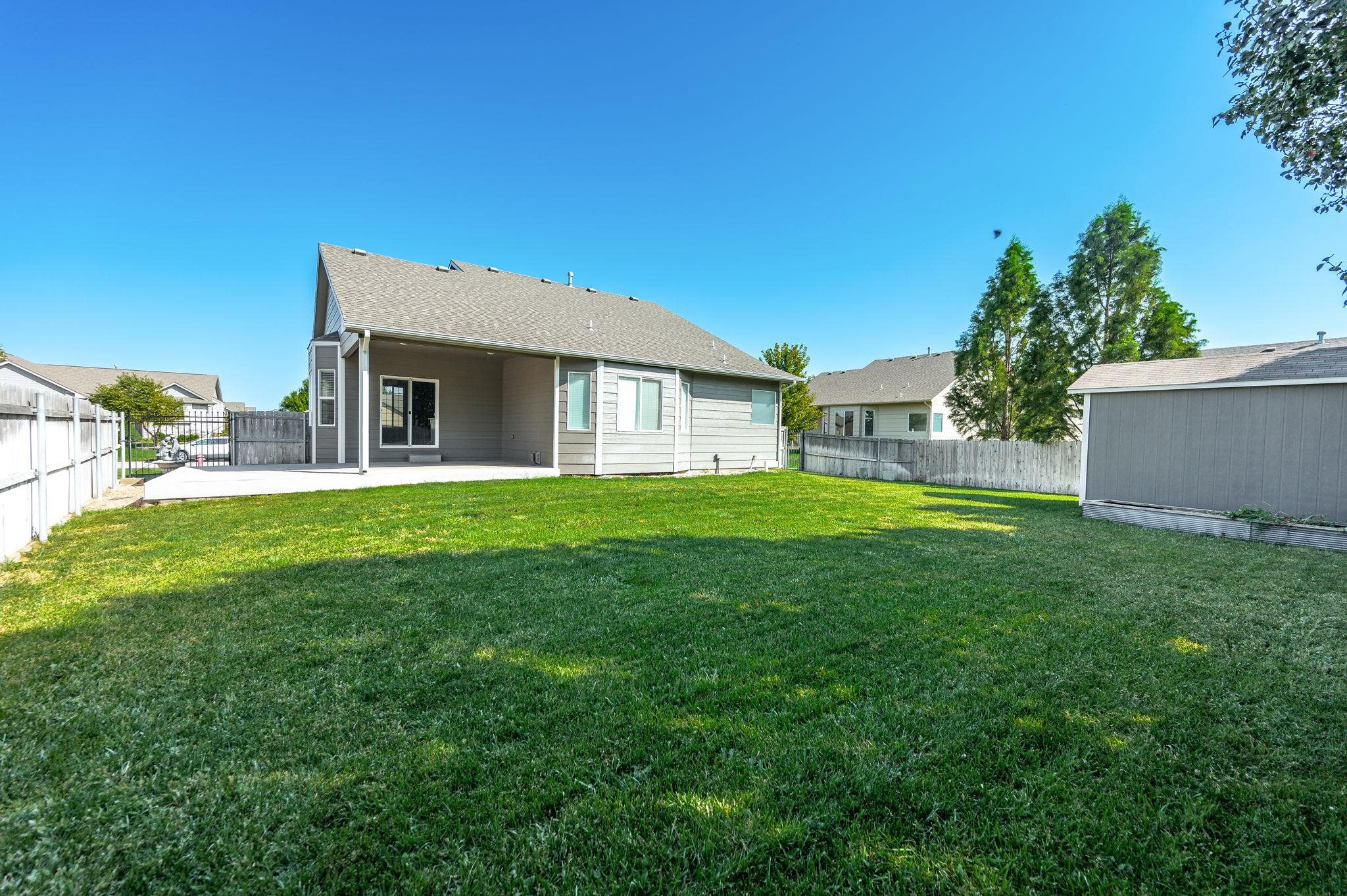 8813 N Ridgewood Ln, Park City, Kansas image 31