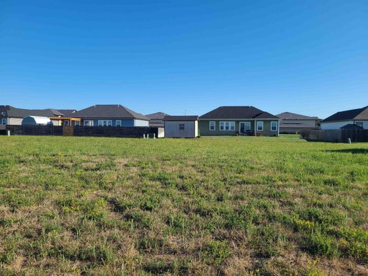 1431 CURTISS DR, MCPHERSON, KS 67460 - Image 91e3f3a6002cd1ee0c08d26412e8a543/3532397472