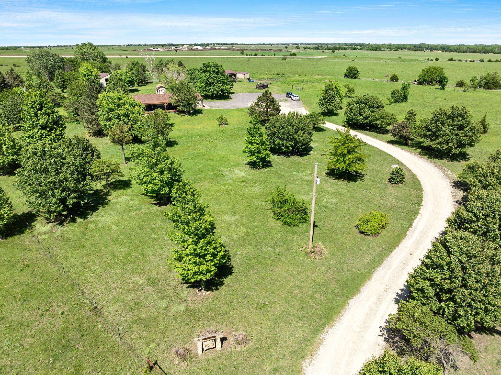 1390 SE 40th St, El Dorado, Kansas image 3