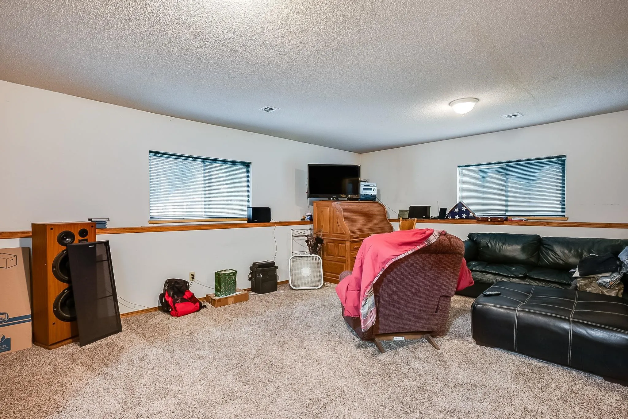 Wichita, Kansas 67209, United States, 3 Bedrooms Bedrooms, ,2 BathroomsBathrooms,Residential,Active,216896