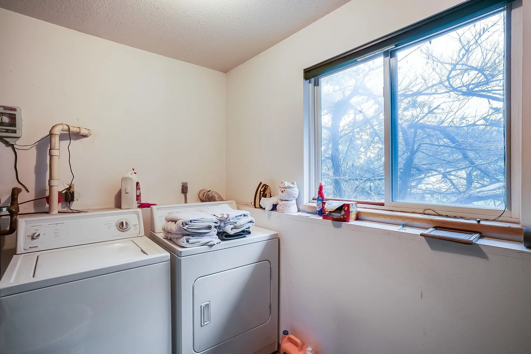 Wichita, Kansas 67209, United States, 3 Bedrooms Bedrooms, ,2 BathroomsBathrooms,Residential,Active,216896