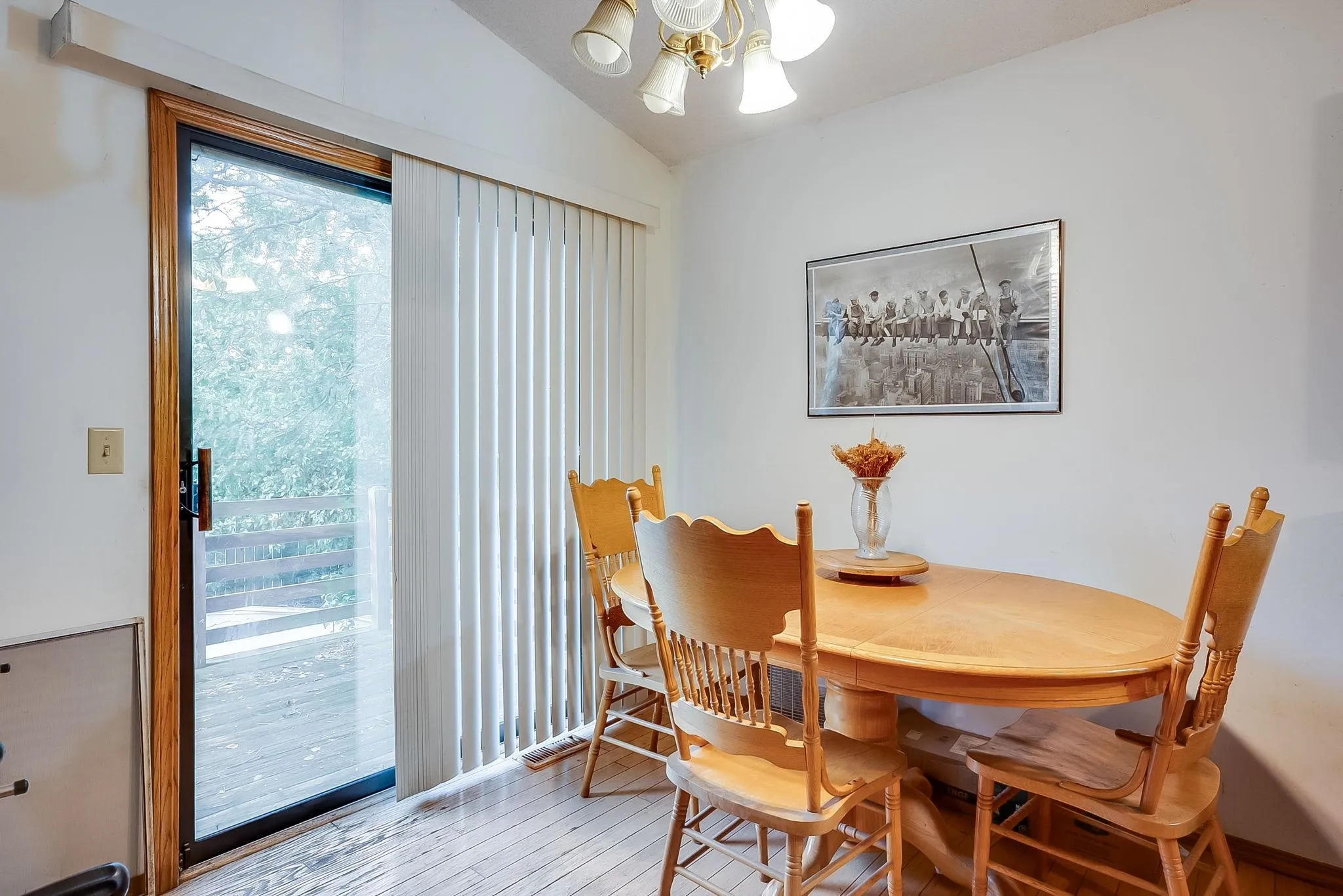 Wichita, Kansas 67209, United States, 3 Bedrooms Bedrooms, ,2 BathroomsBathrooms,Residential,Active,216896