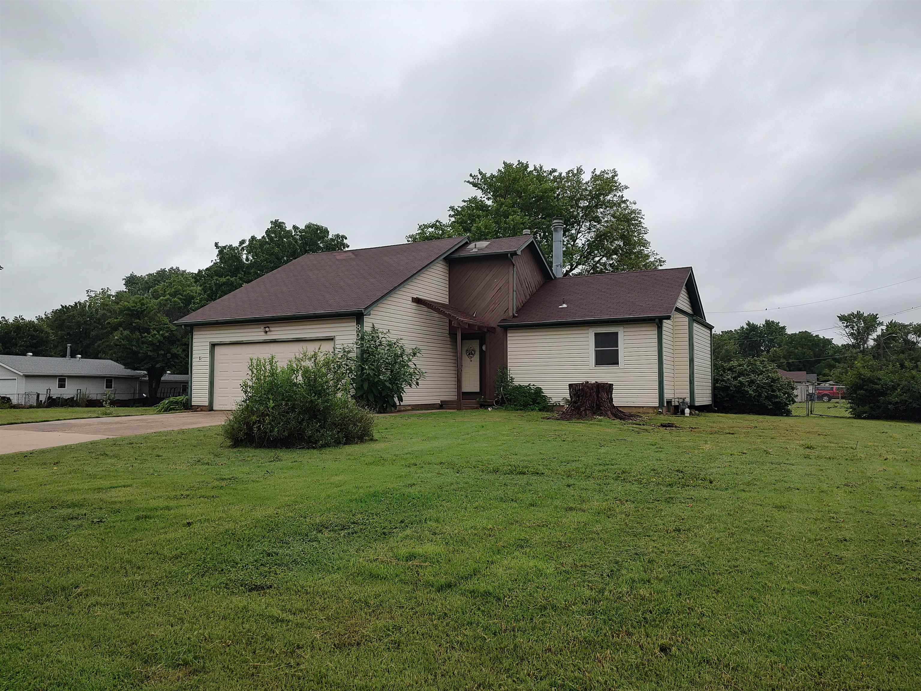 802 W 52nd St S St, Wichita, Kansas image 1