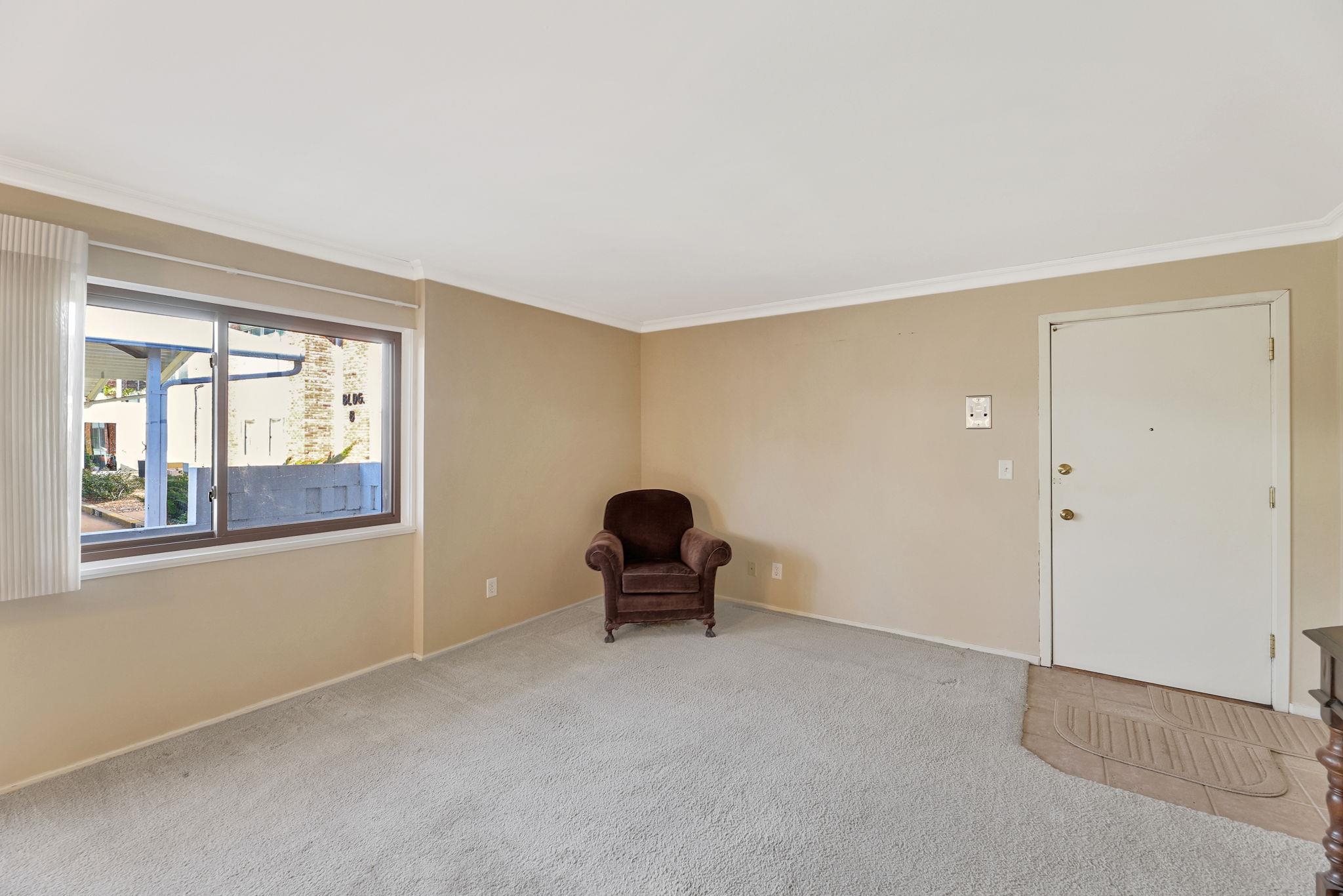 Wichita, Kansas 67203, United States, 2 Bedrooms Bedrooms, ,1 BathroomBathrooms,Residential,Pending,65539