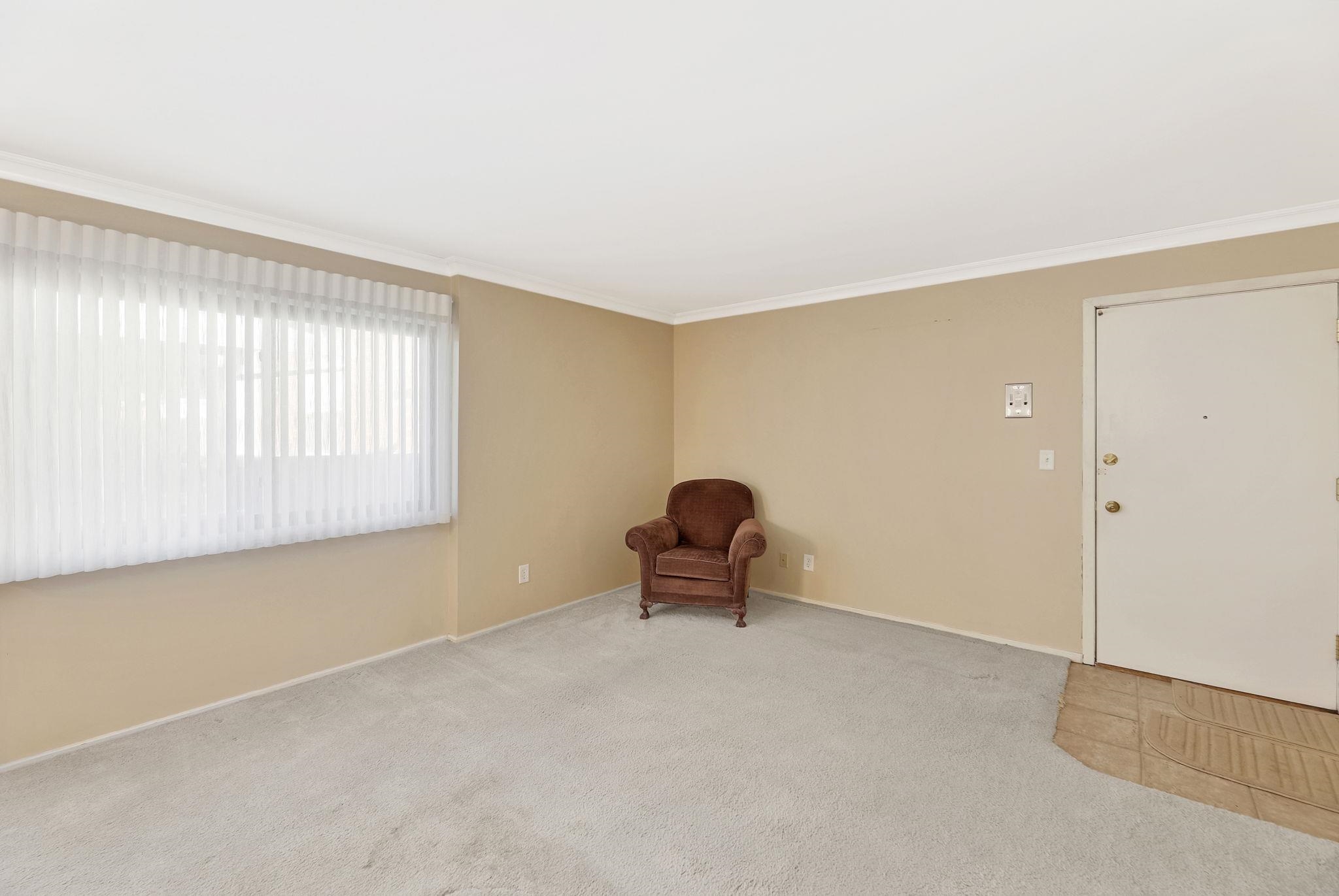 Wichita, Kansas 67203, United States, 2 Bedrooms Bedrooms, ,1 BathroomBathrooms,Residential,Pending,65539