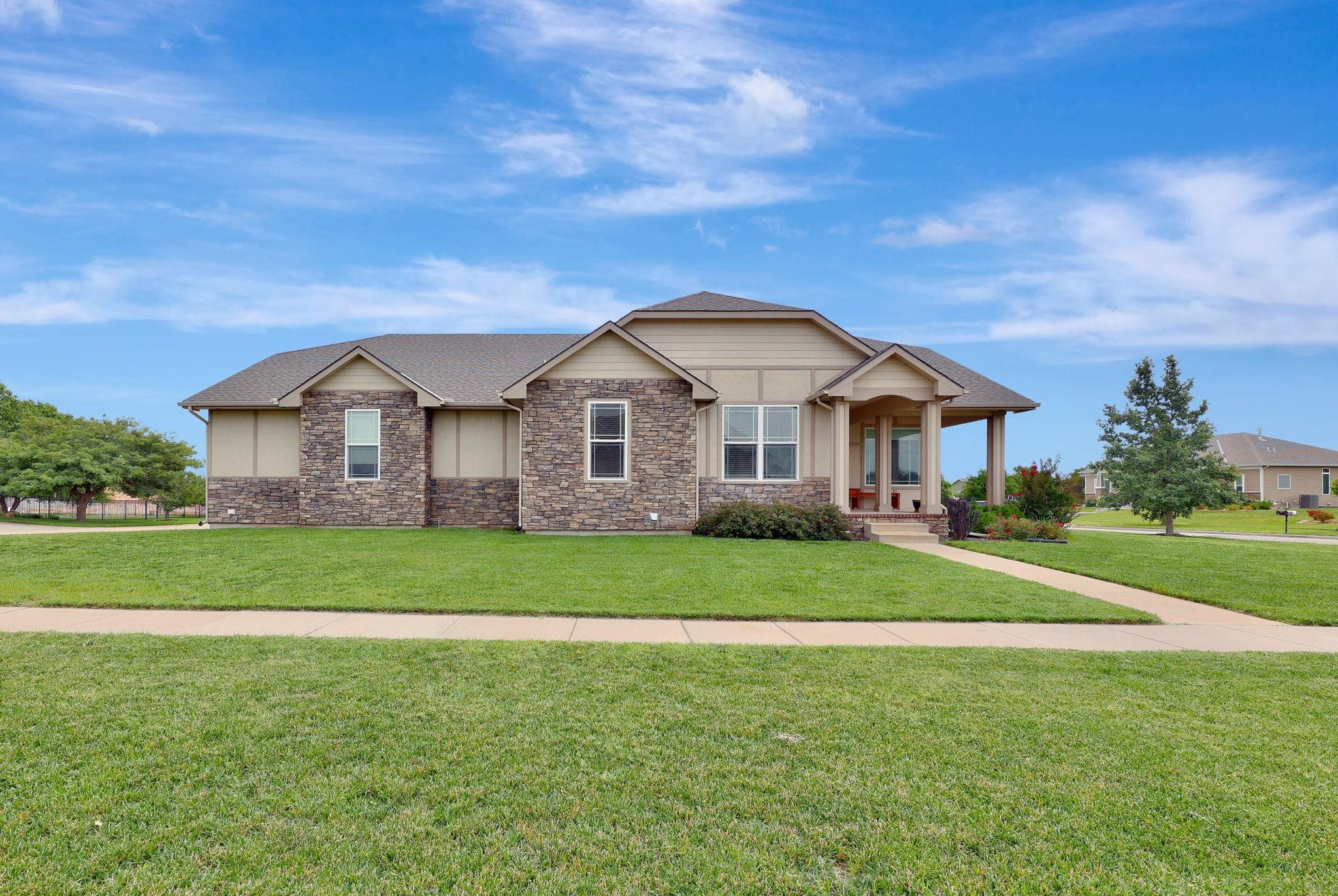 Bel Aire, Kansas 67226, United States, 5 Bedrooms Bedrooms, ,4 BathroomsBathrooms,Residential,Pending,63719