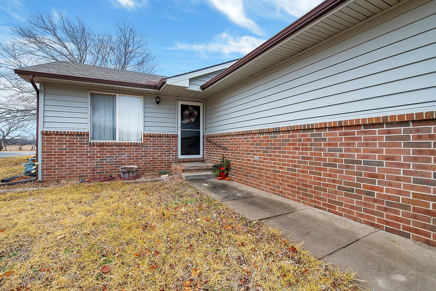 604 S Twin Pines, Haysville, Kansas image 4