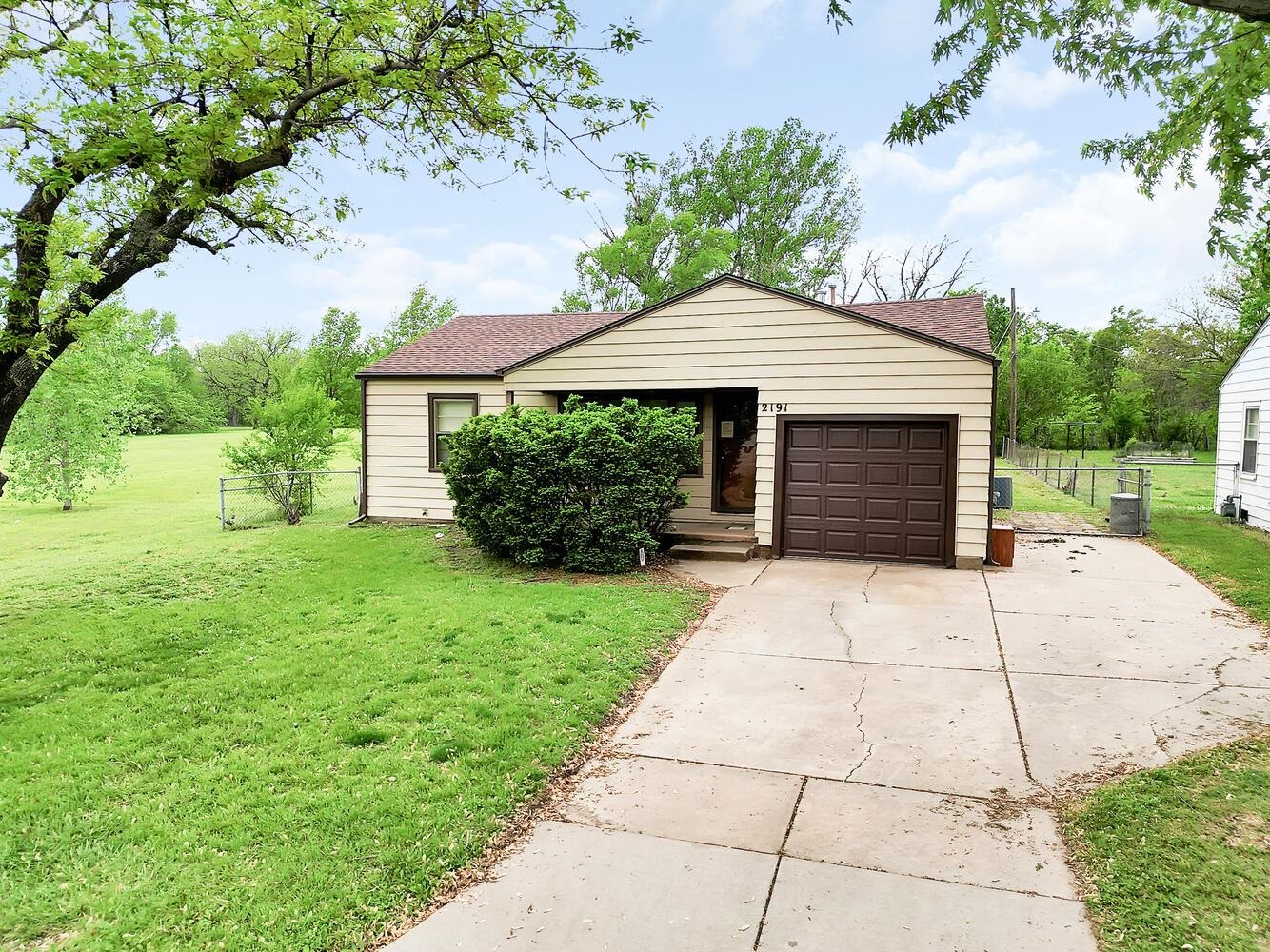 2191 S Wallace St, Wichita, Kansas image 1