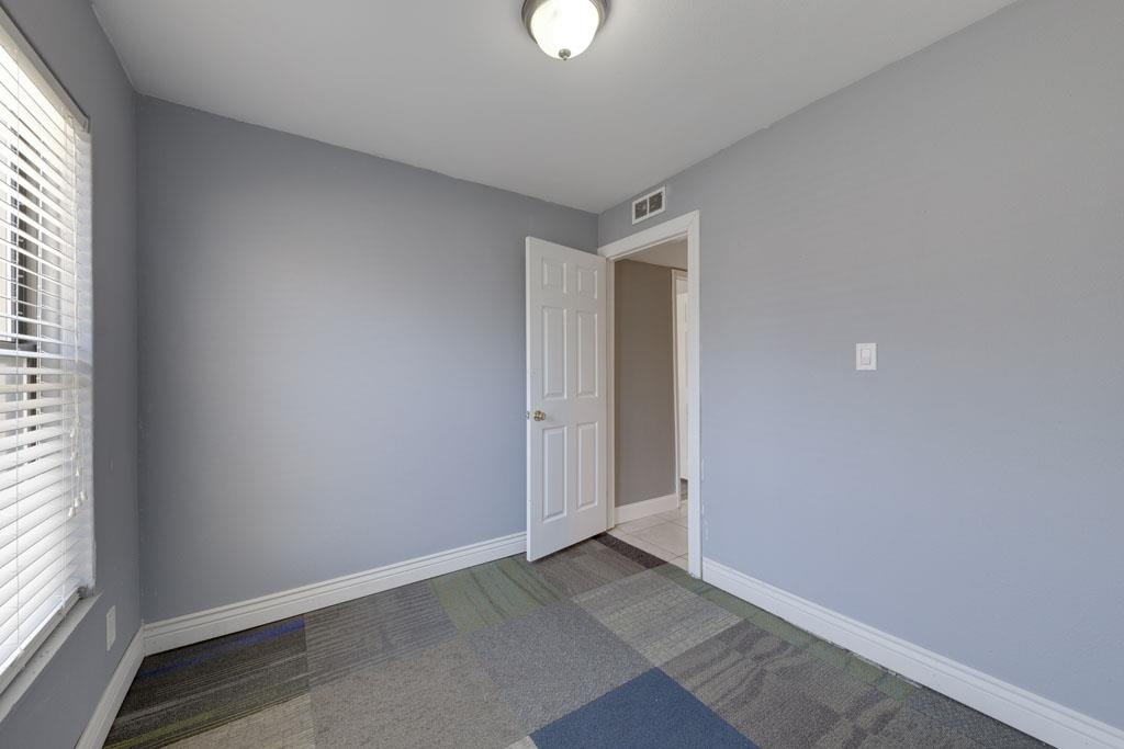 Wichita, Kansas 67208, United States, 3 Bedrooms Bedrooms, ,1 BathroomBathrooms,Residential,Pending,62048