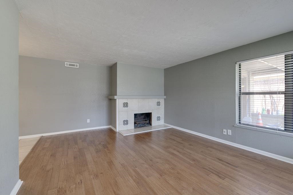 Wichita, Kansas 67208, United States, 3 Bedrooms Bedrooms, ,1 BathroomBathrooms,Residential,Pending,62048