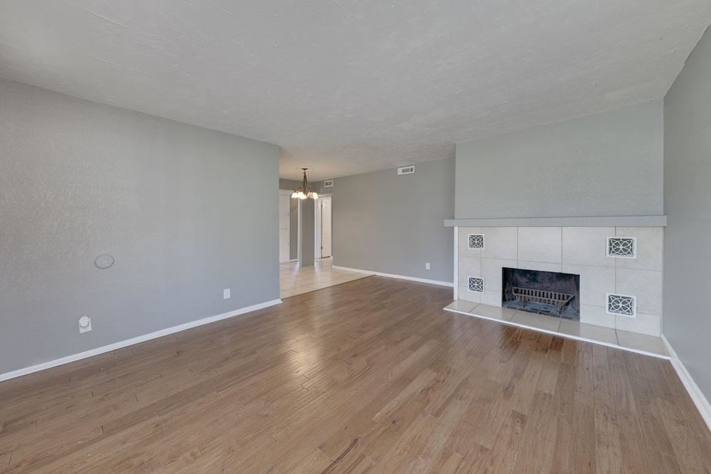 Wichita, Kansas 67208, United States, 3 Bedrooms Bedrooms, ,1 BathroomBathrooms,Residential,Pending,62048