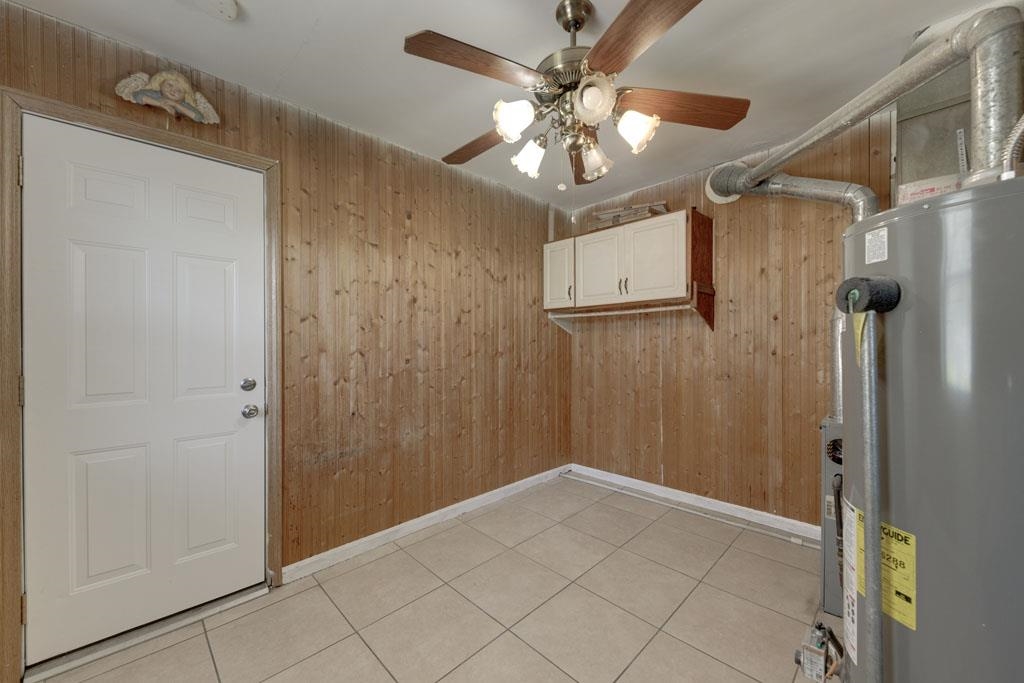 Wichita, Kansas 67208, United States, 3 Bedrooms Bedrooms, ,1 BathroomBathrooms,Residential,Pending,62048