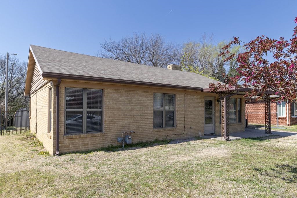 Wichita, Kansas 67208, United States, 3 Bedrooms Bedrooms, ,1 BathroomBathrooms,Residential,Pending,62048