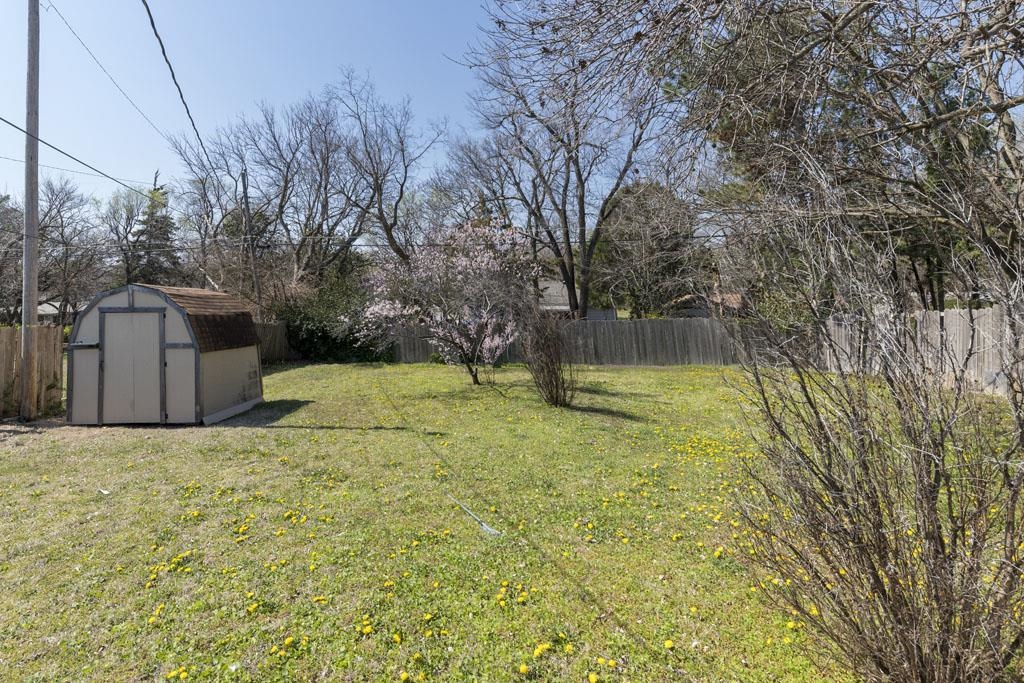 Wichita, Kansas 67208, United States, 3 Bedrooms Bedrooms, ,1 BathroomBathrooms,Residential,Pending,62048