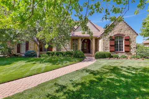 Homes For Sale - 320 E Flint Hills National Ct<br/> Andover, KS 67002