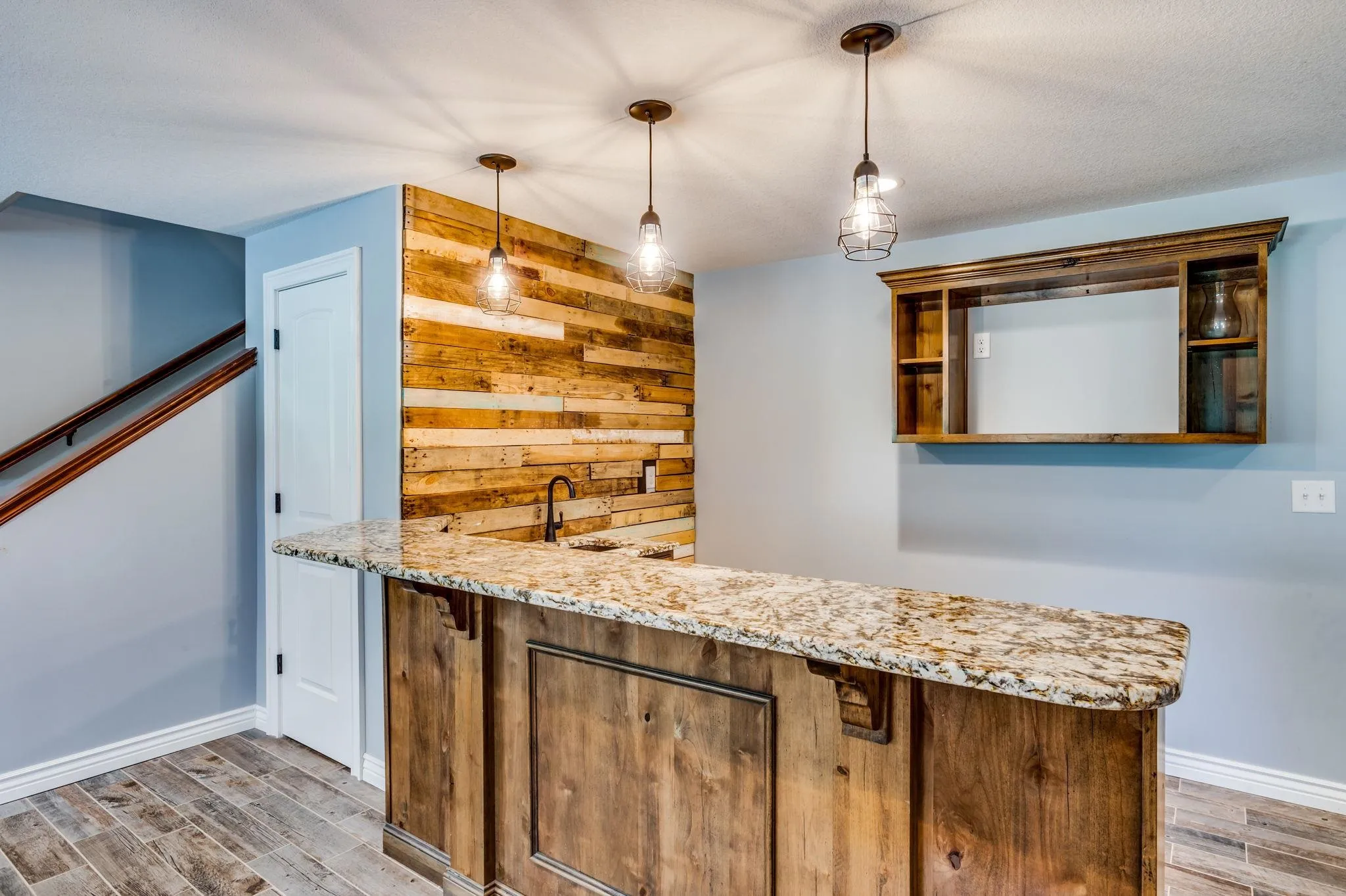 Maize, Kansas 67101, United States, 5 Bedrooms Bedrooms, ,3 BathroomsBathrooms,Residential,Active,216957